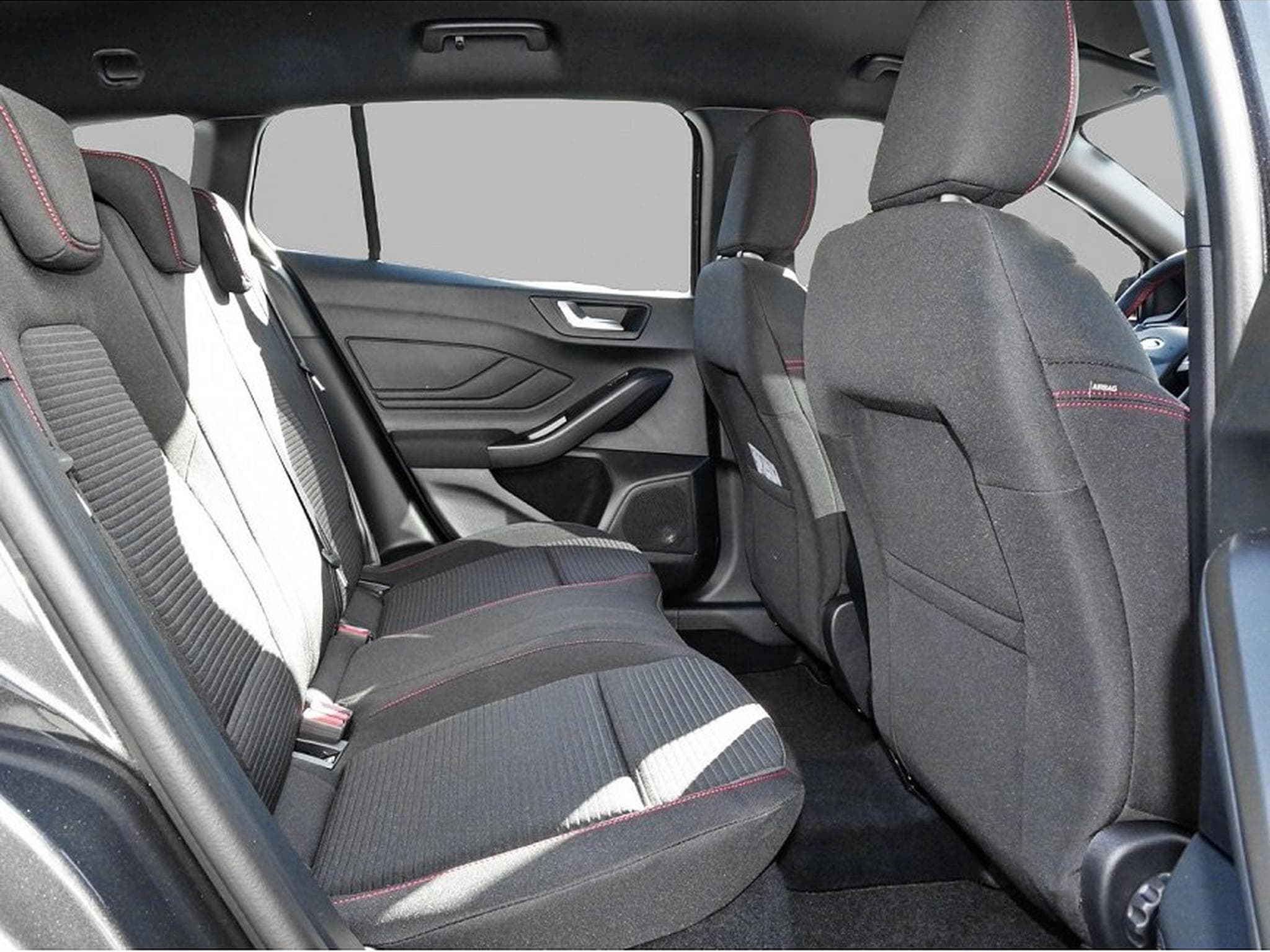 Ford Focus (2025) - Photo 7