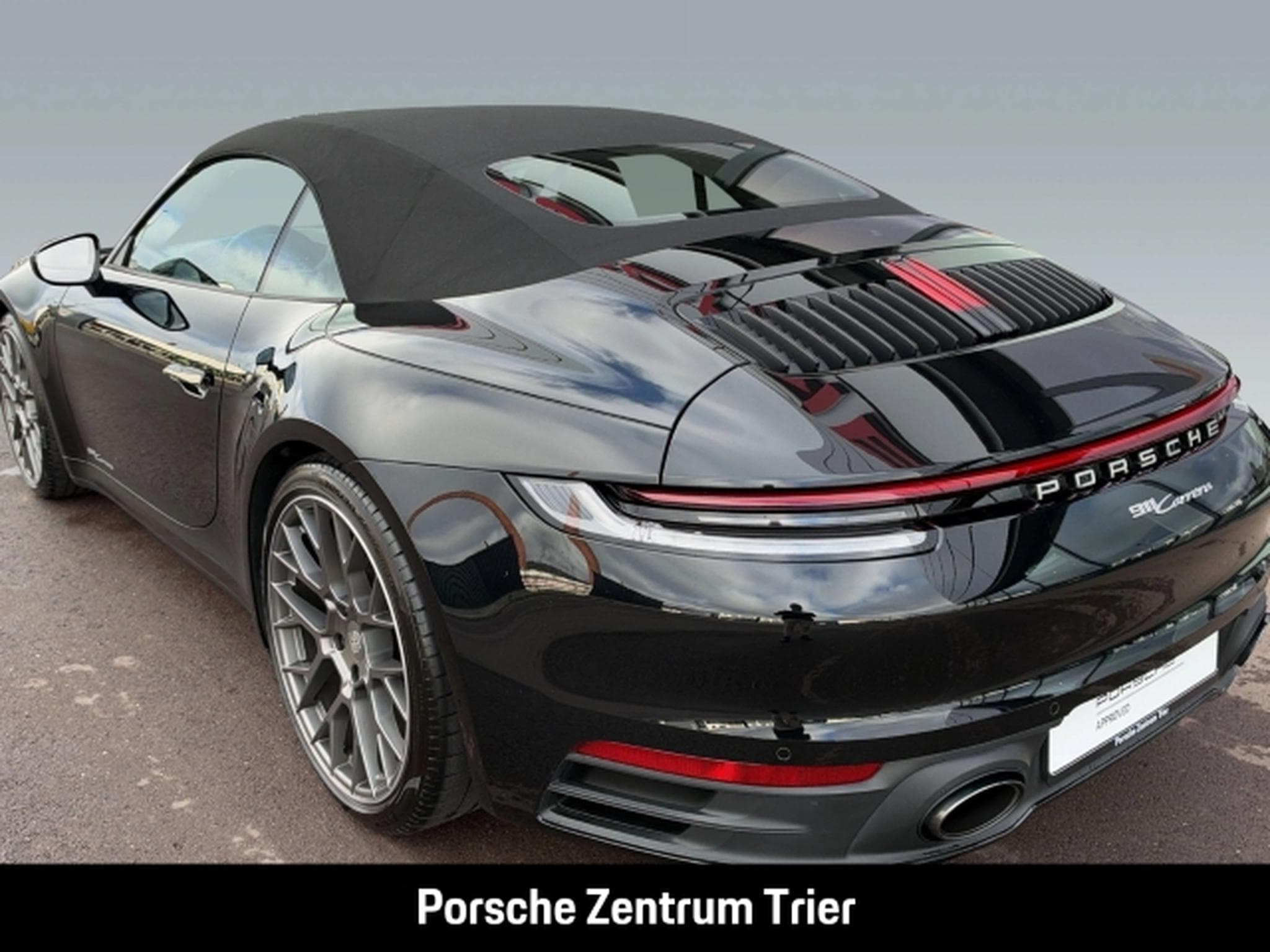 Porsche 992 (911) Carrera Cabriolet (2021) - Photo 10