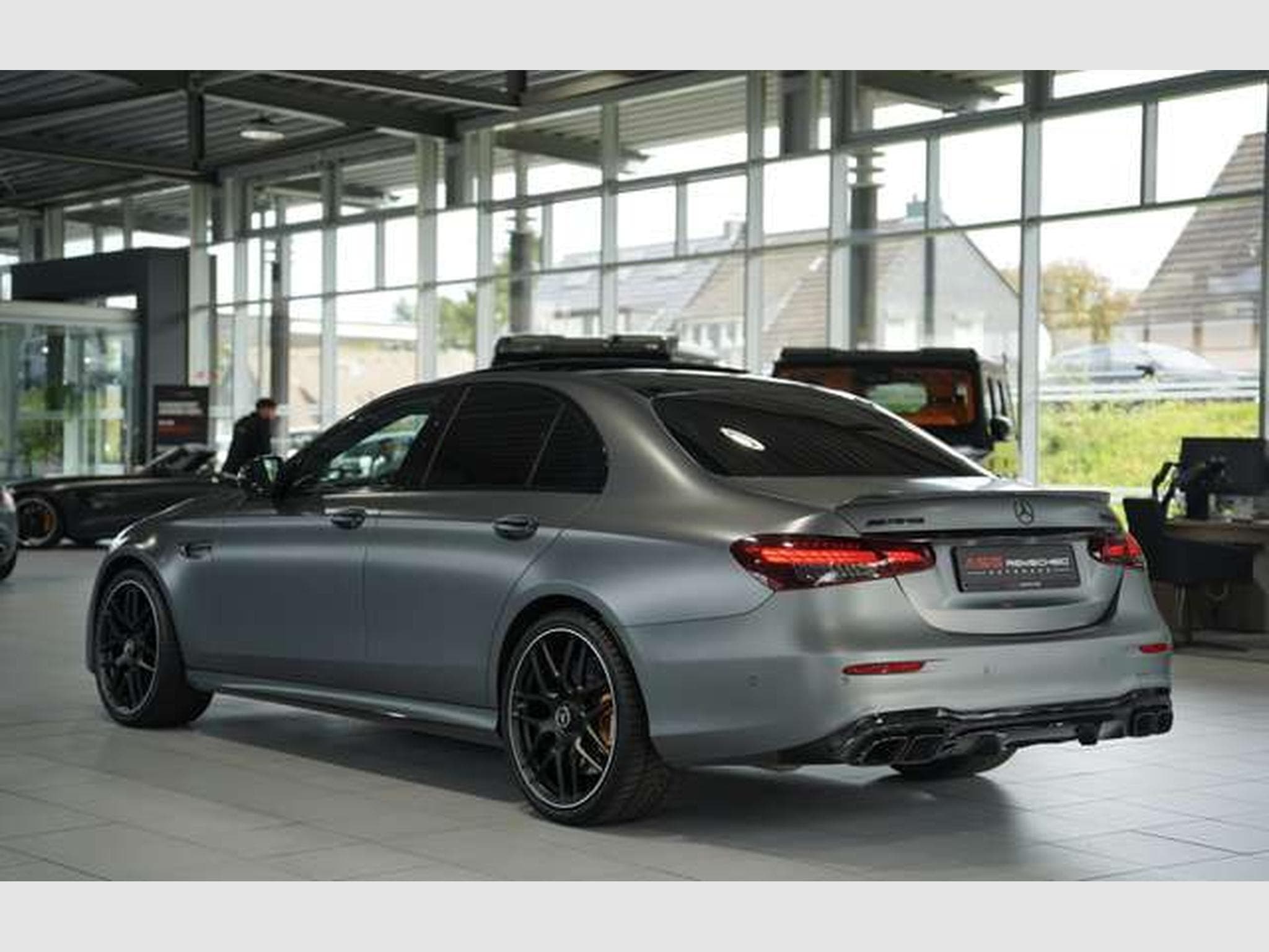Mercedes E 63 AMG S 4M+ Limousine *Schale *Perf-AGA *Pano (2023) - Photo 8