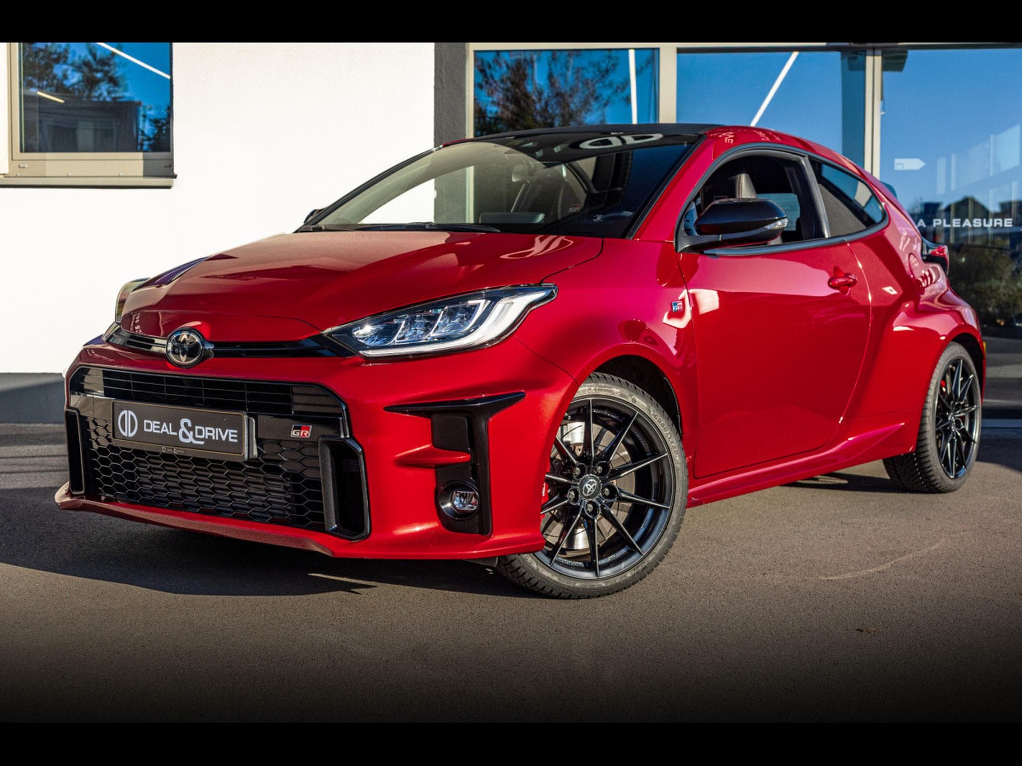 Toyota Yaris GR-FOUR 1.6L TURBO HIGH PERFORMANCE - MANUAL 6 - KARMINA-ROT (2022) - Photo 1