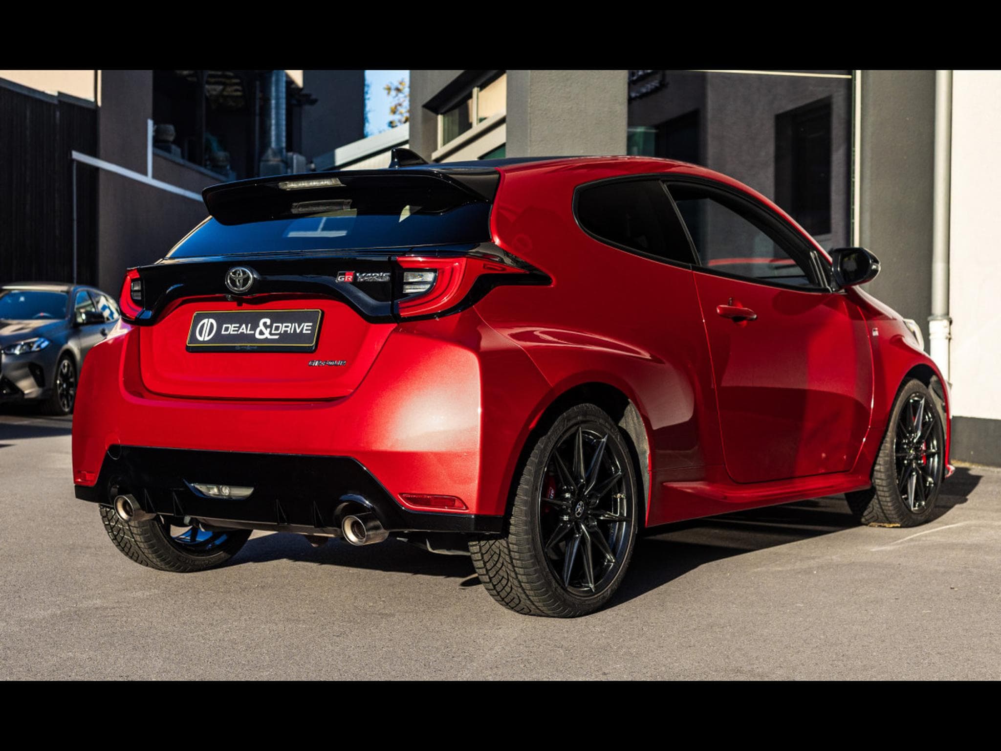 Toyota Yaris GR-FOUR 1.6L TURBO HIGH PERFORMANCE - MANUAL 6 - KARMINA-ROT (2022) - Photo 7