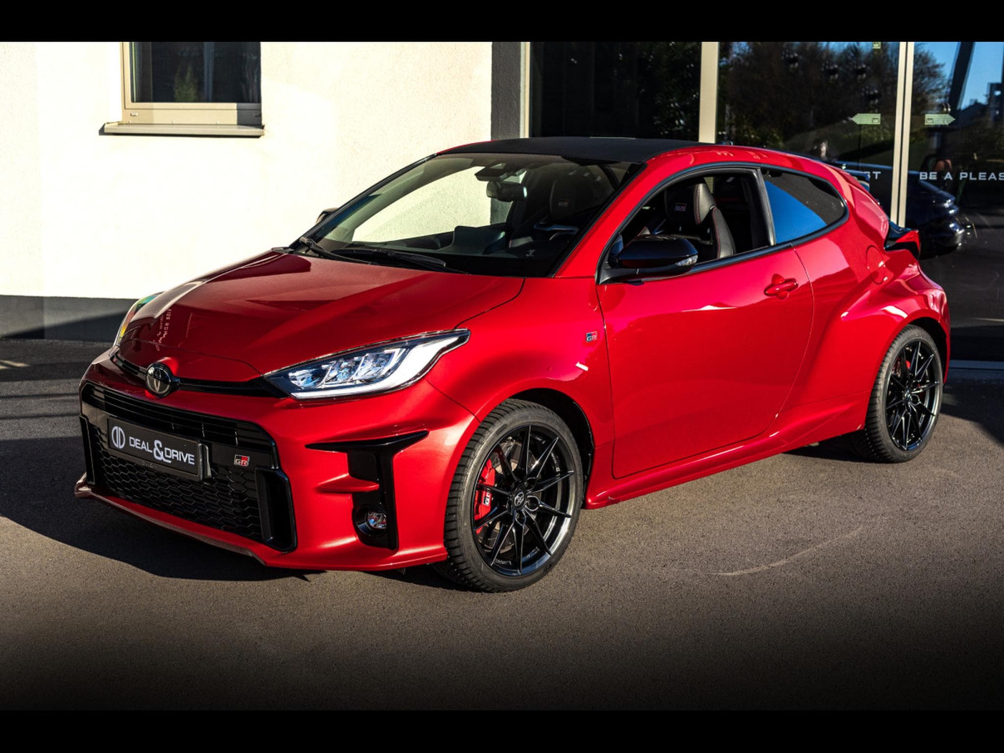 Toyota Yaris GR-FOUR 1.6L TURBO HIGH PERFORMANCE - MANUAL 6 - KARMINA-ROT (2022) - Photo 8