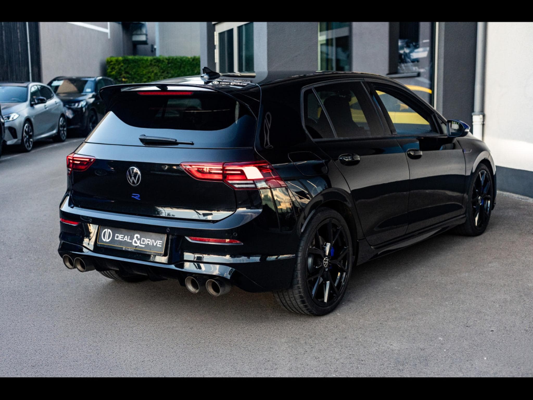 VW Golf R 2.0 TSI DSG7 4MOTION 20 YEARS - PACK R-PERFORMANCE - AKRAP (2024) - Foto 8