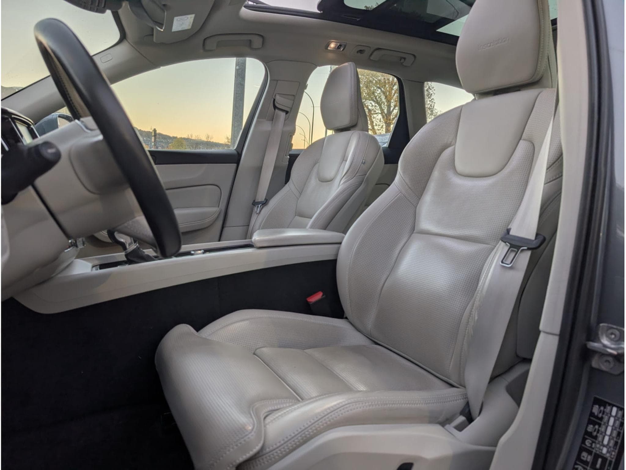 Volvo XC60 250CV Inscription (2018) - Photo 14
