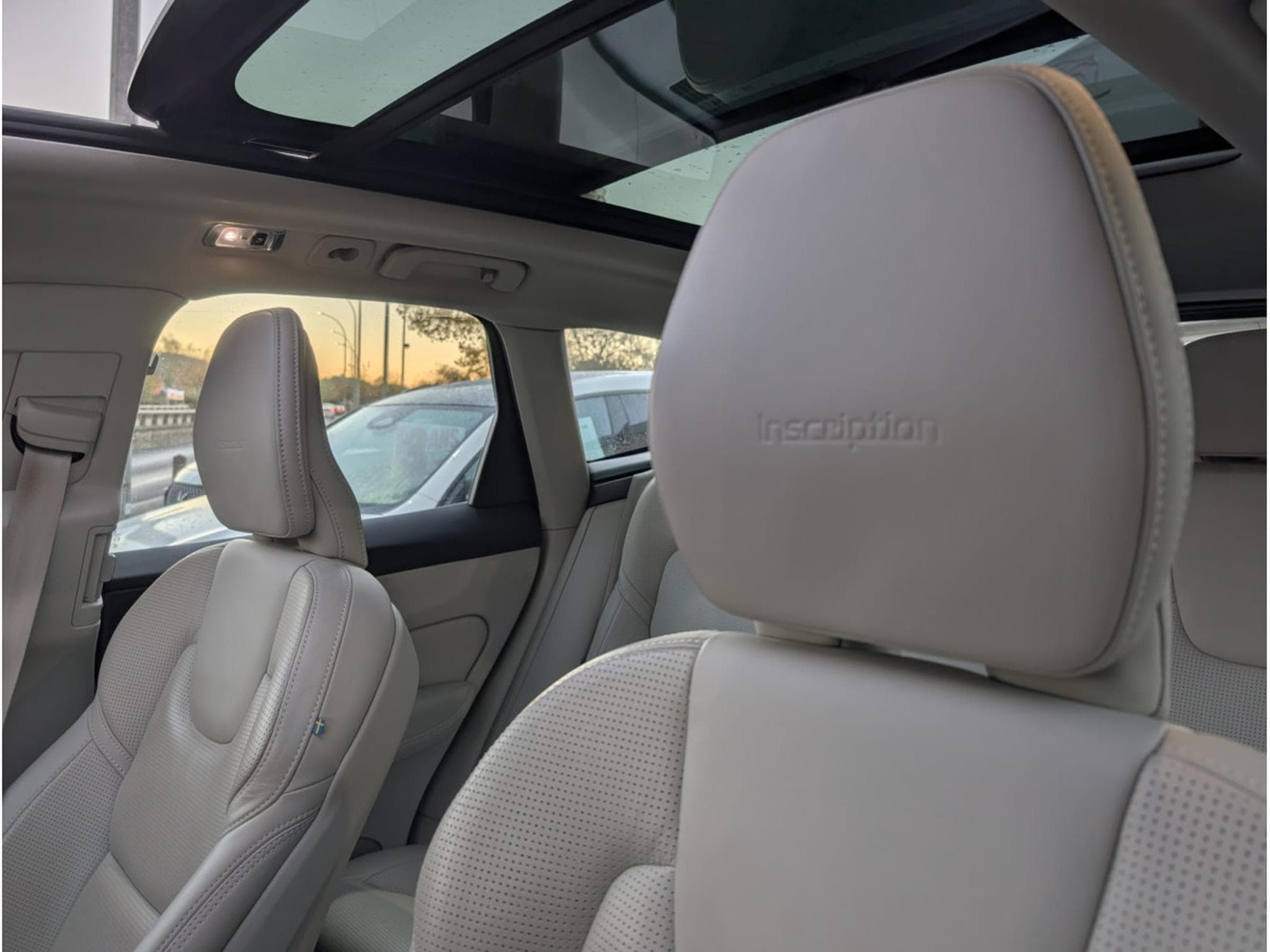 Volvo XC60 250CV Inscription (2018) - Photo 12