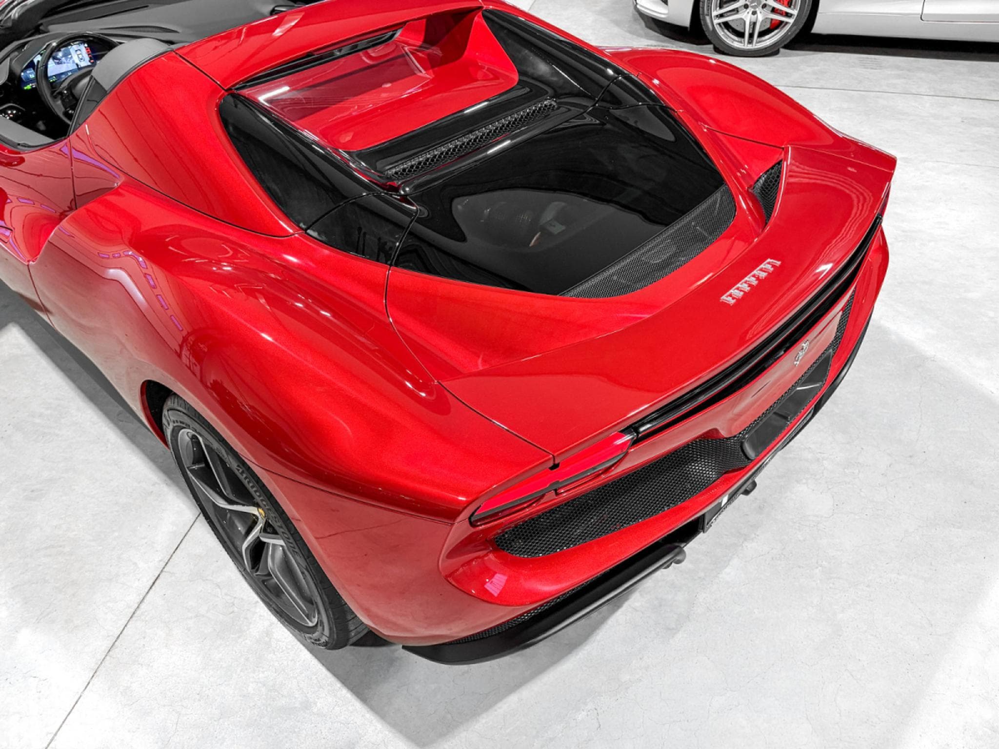 Ferrari 296 GTS 296 GTS/ Rosso Magma Extracampionario /Garantie Ferrari (2025) - Foto 19