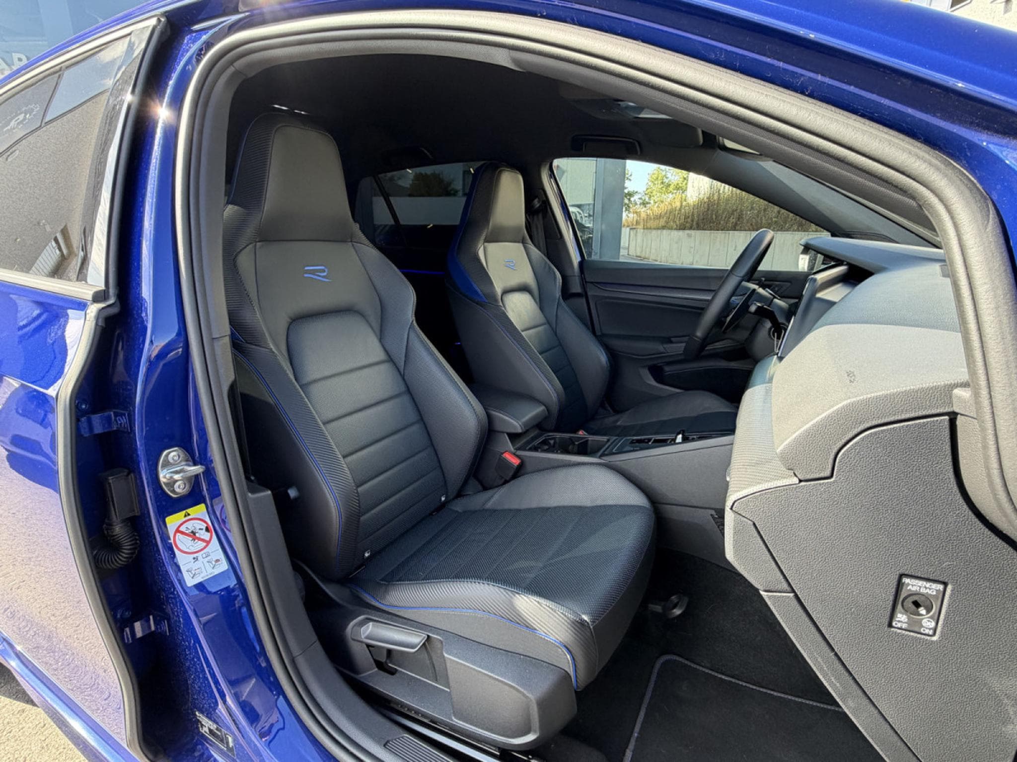 VW Golf R Golf VIII Lim. R PERFORMANCE 4MOTION/ACC/NAVI/VMAX/NAPPA.. (2021) - Foto 13