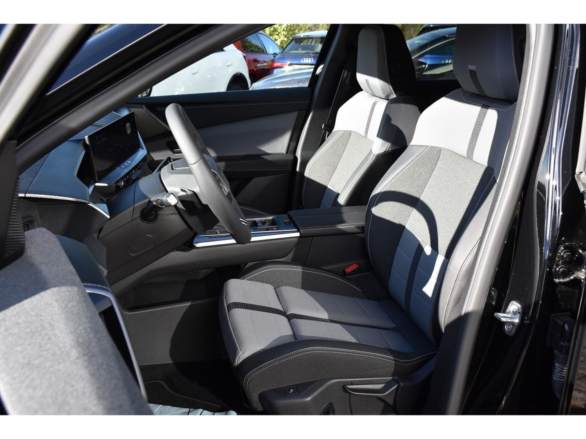 Opel Grandland 1.2 Hybrid 145 e-DCT6 GS ACC ANGLE MORT HUD CAM360 1° MAIN (2025) - Photo 6