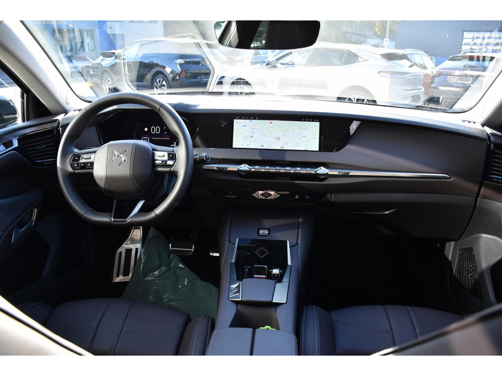 DS Automobiles DS 1.5 BlueHDI Etoile EAT8 NAPPA MEMO HUD ACC CAM360 1° MAIN (2025) - Photo 9