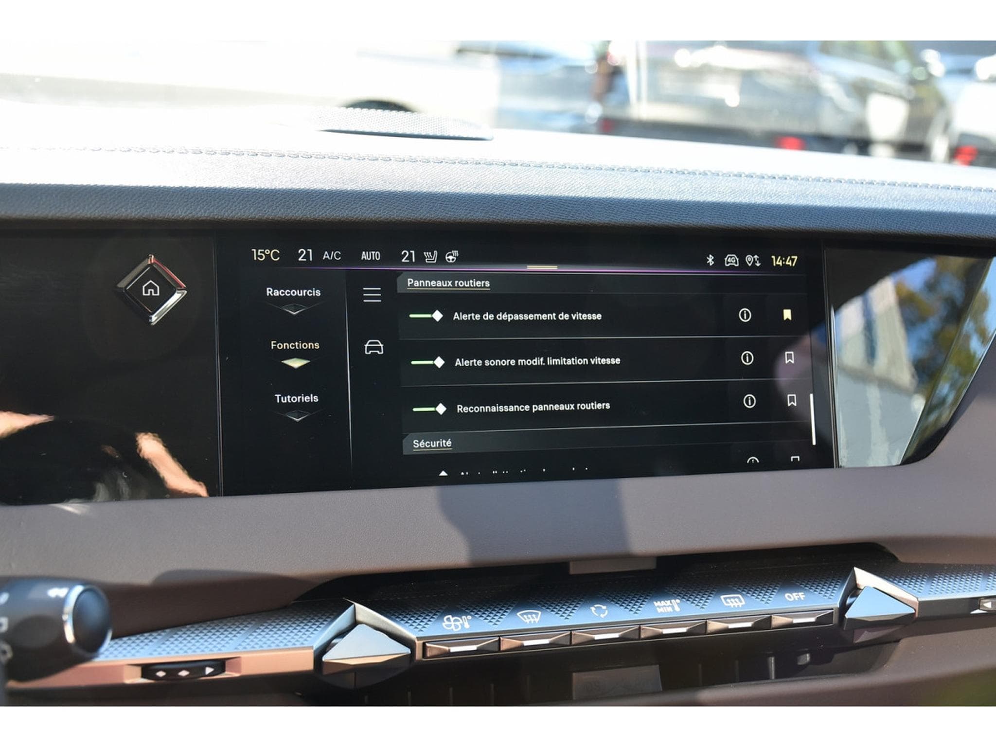 DS Automobiles DS 1.5 BlueHDI Etoile EAT8 NAPPA MEMO HUD ACC CAM360 1° MAIN (2025) - Photo 13