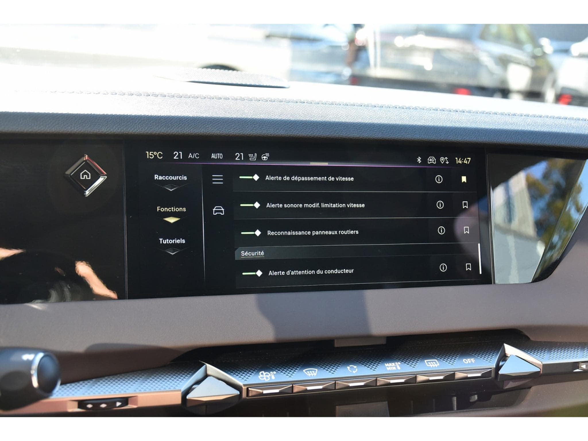 DS Automobiles DS 1.5 BlueHDI Etoile EAT8 NAPPA MEMO HUD ACC CAM360 1° MAIN (2025) - Photo 14