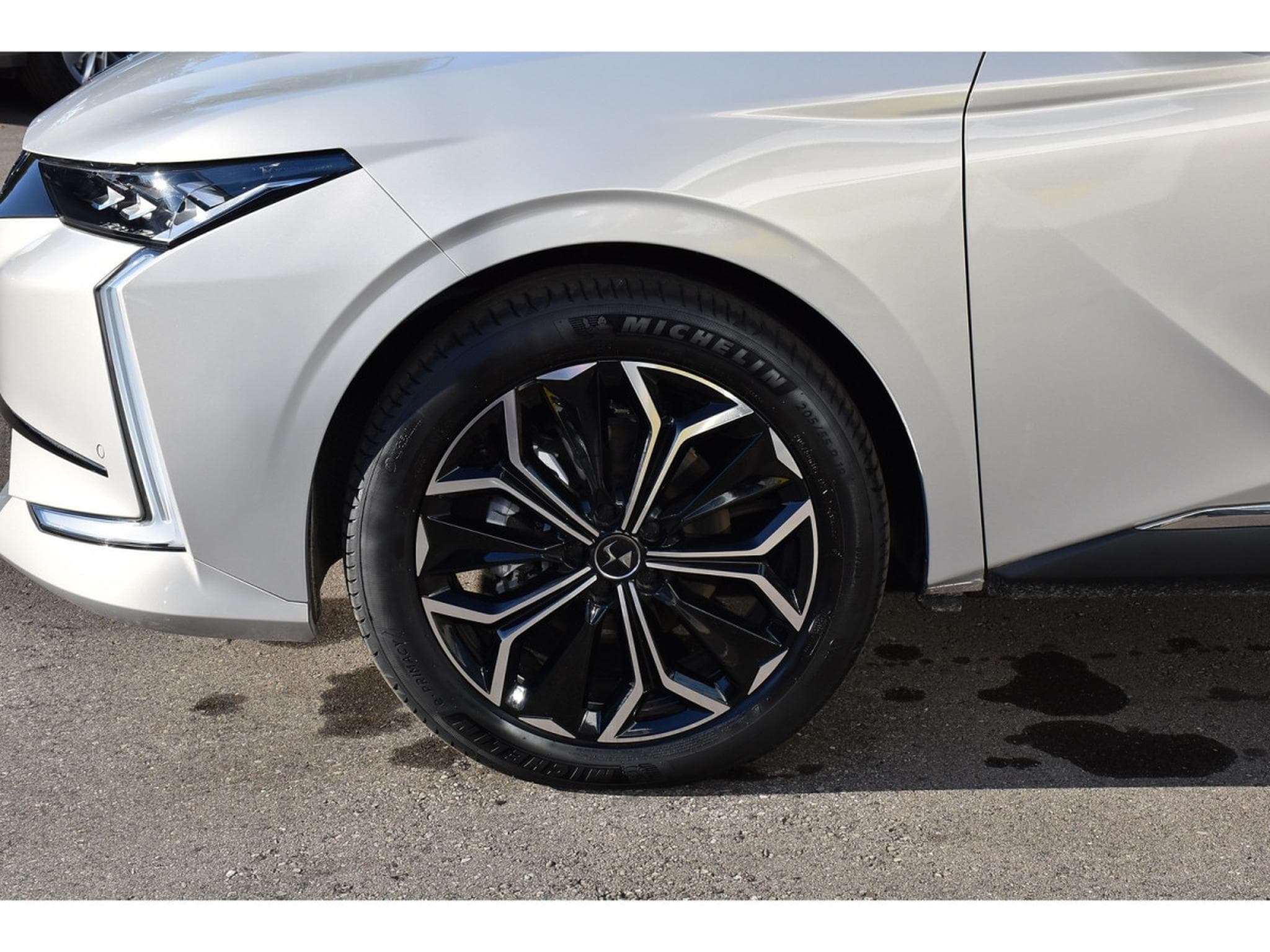 DS Automobiles DS 1.5 BlueHDI Etoile EAT8 NAPPA MEMO HUD ACC CAM360 1° MAIN (2025) - Photo 5