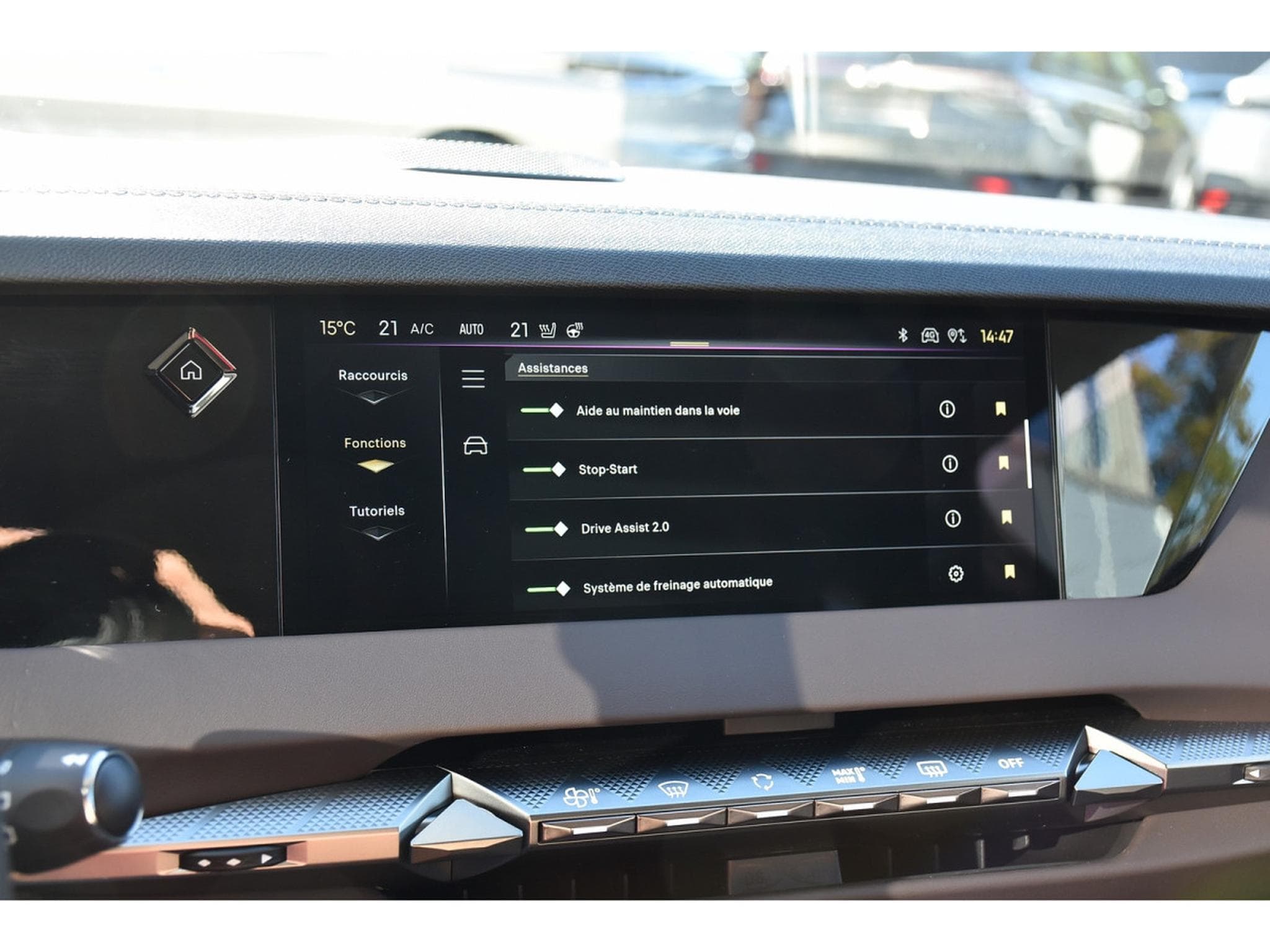 DS Automobiles DS 1.5 BlueHDI Etoile EAT8 NAPPA MEMO HUD ACC CAM360 1° MAIN (2025) - Photo 12