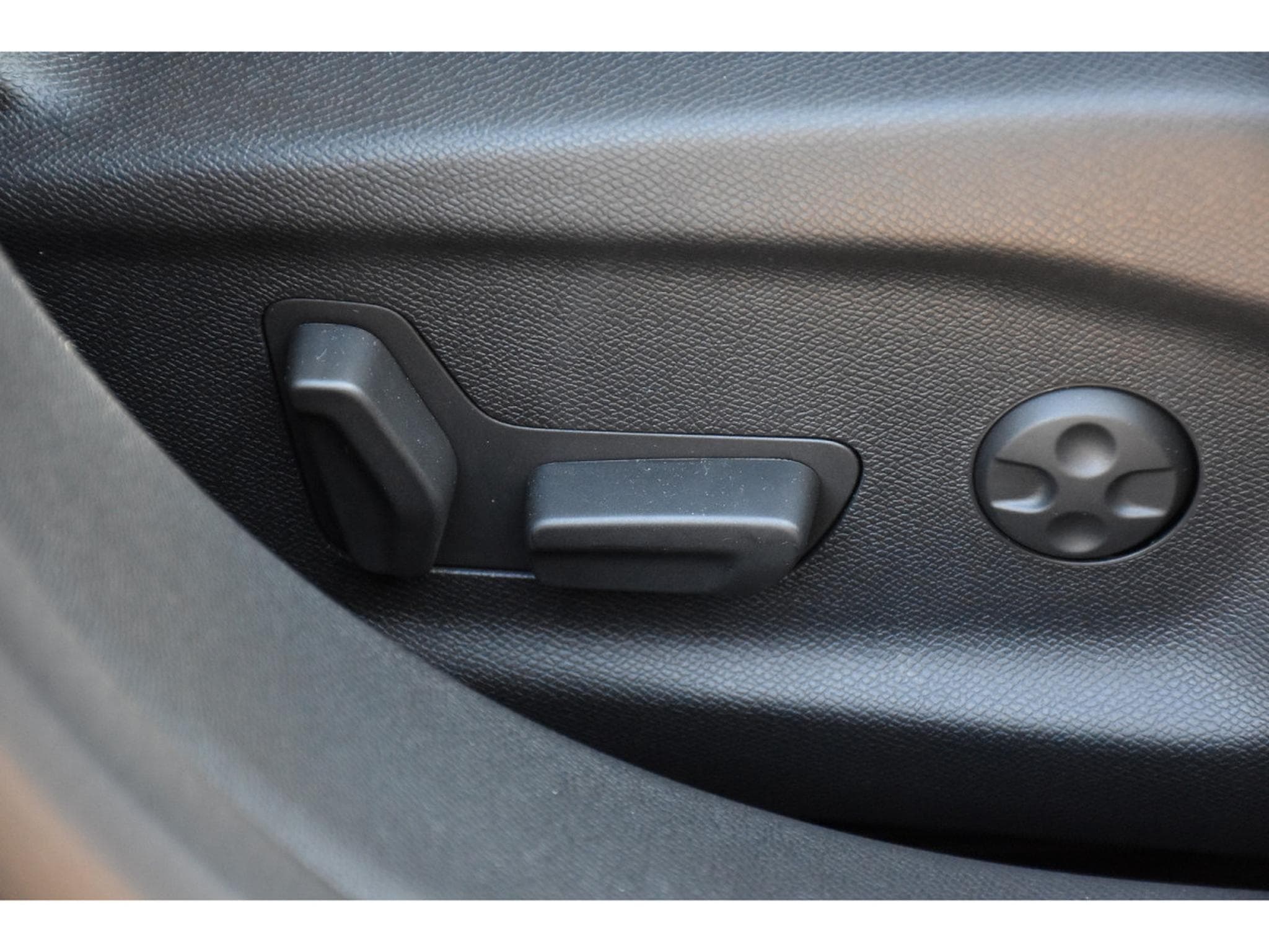 DS Automobiles DS 1.5 BlueHDI Etoile EAT8 NAPPA MEMO HUD ACC CAM360 1° MAIN (2025) - Photo 22