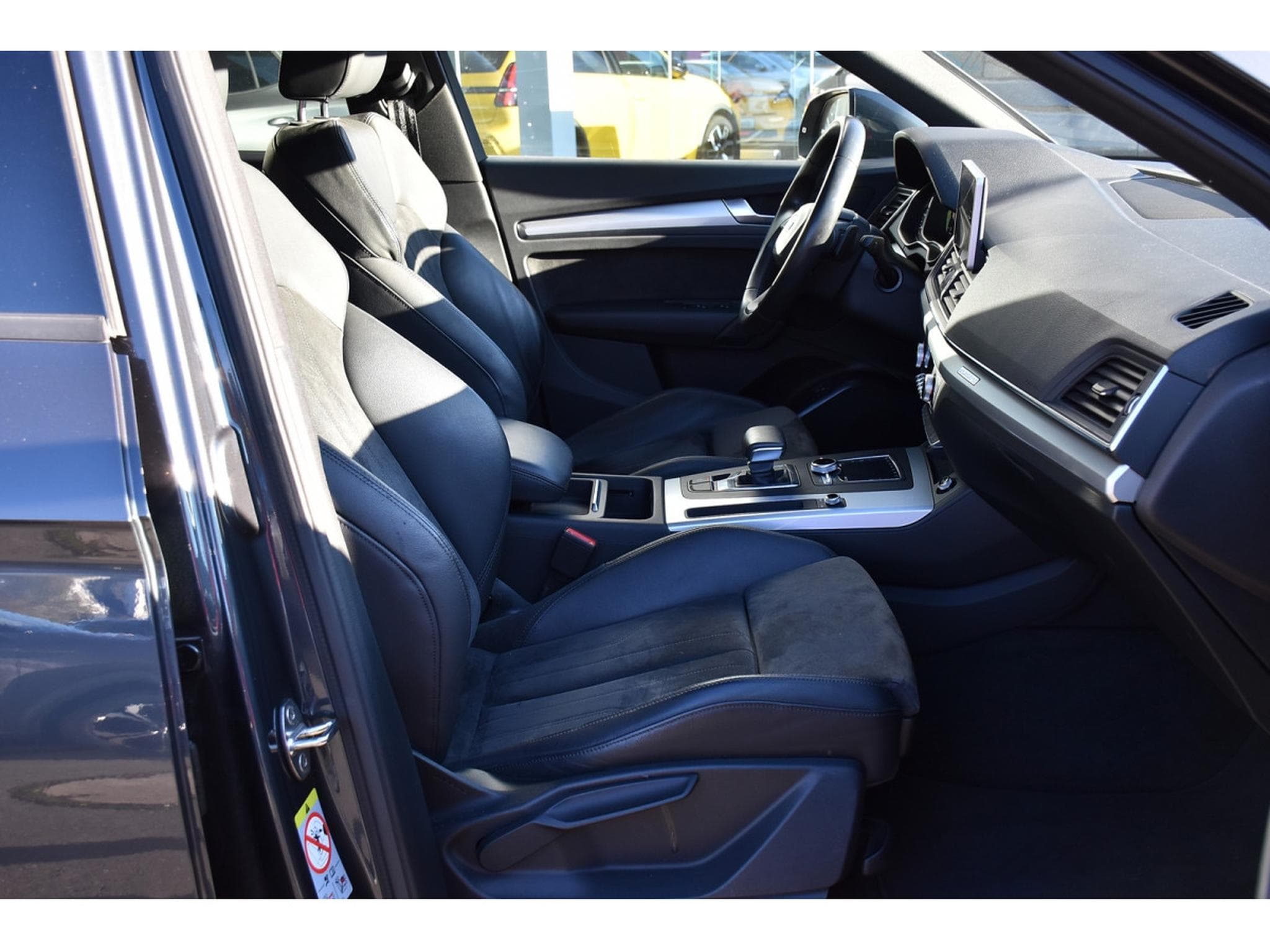 Audi Q5 50 TFSIe Quattro S-Tronic CUIR REGUL GPS 1° MAIN (2020) - Photo 6