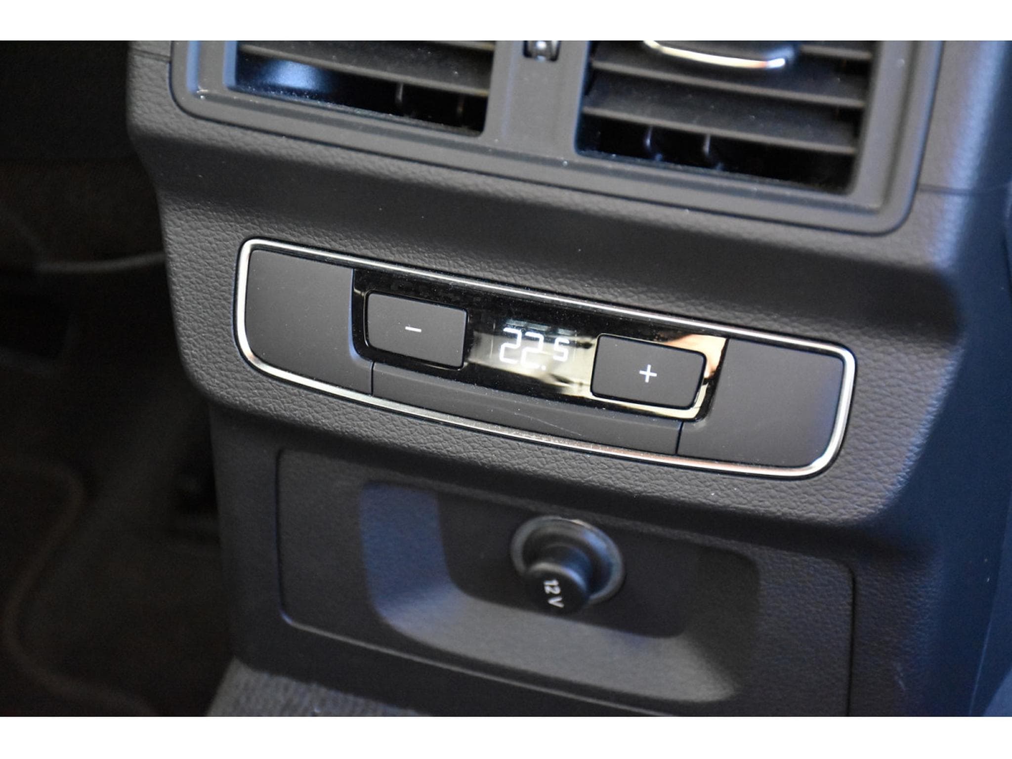 Audi Q5 50 TFSIe Quattro S-Tronic CUIR REGUL GPS 1° MAIN (2020) - Photo 19