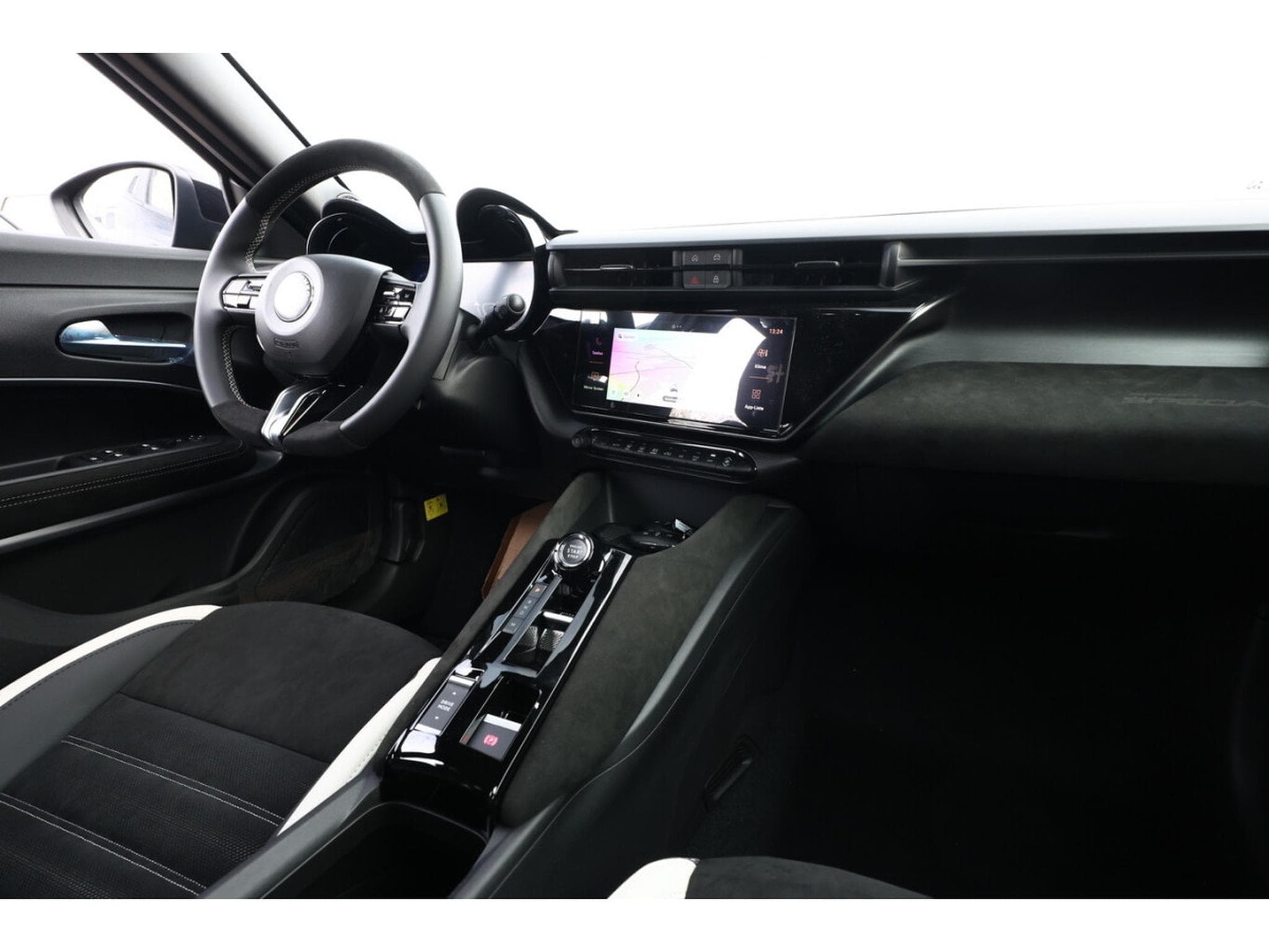Alfa-Romeo Junior 1.2  Hybrid e-DSC6 136 Sport (2026) - Photo 9