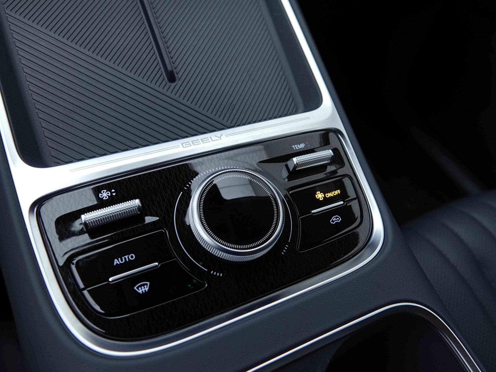 Geely Starray 1.5 PHEV 263 Automatique Pro (2026) - Photo 15