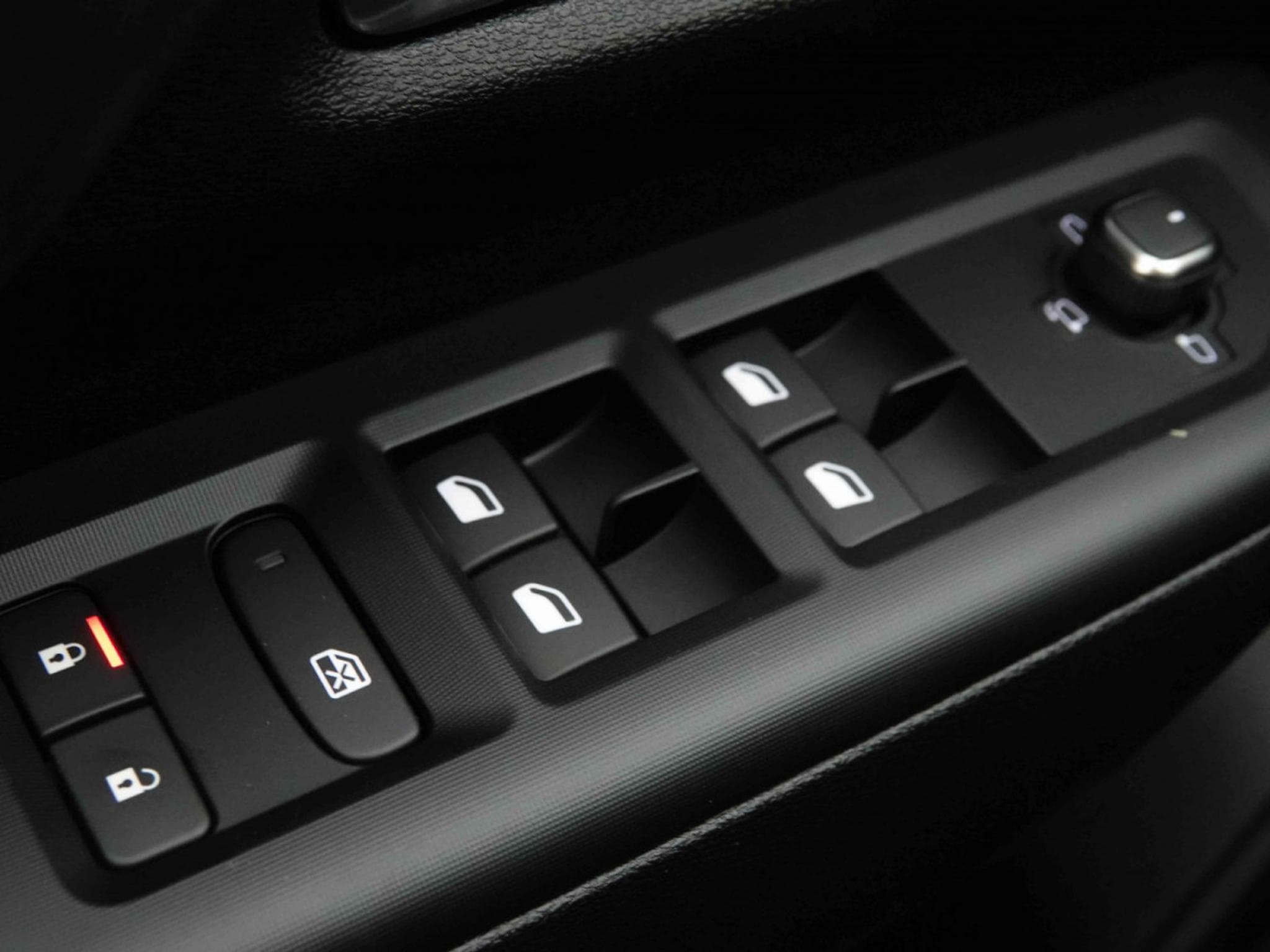 Jeep Compass 1.2 e-Hybrid 145 Automatique First Edition (2026) - Photo 24