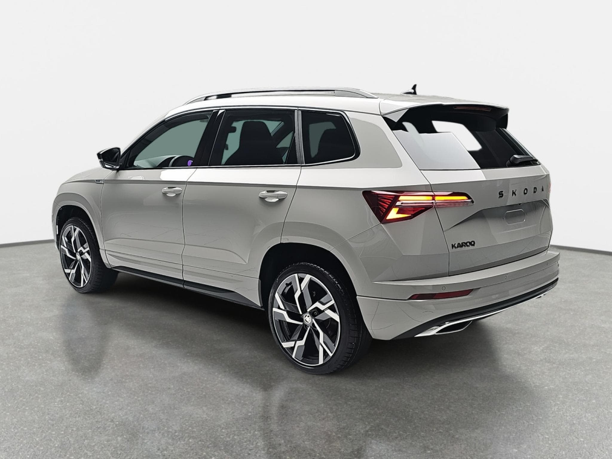 Skoda Karoq 2.0 TSi 190 DSG SPORTLINE 4x4 (2025) - Photo 5