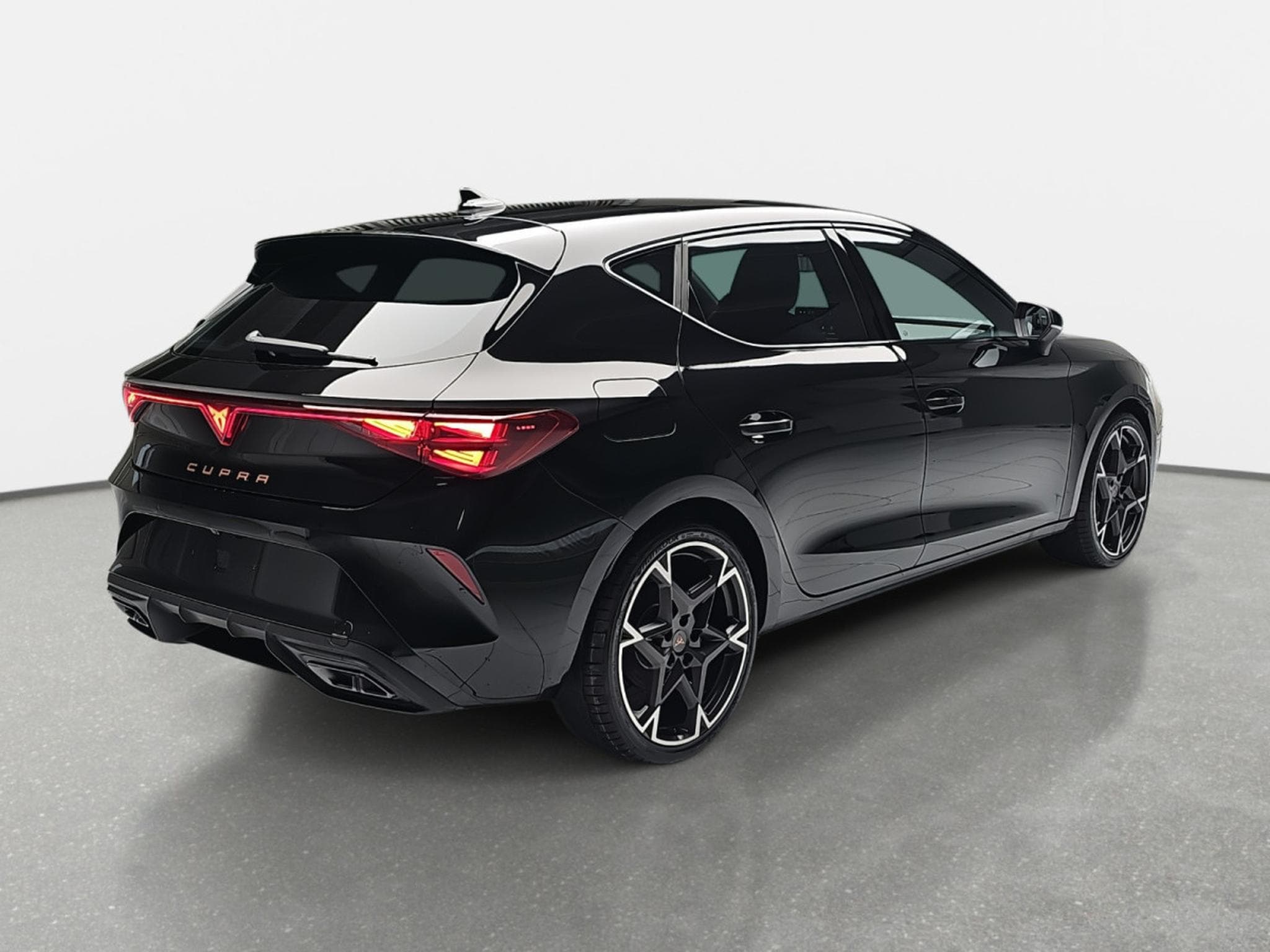 Cupra Leon 1.5 eTSi DSG 150 (2025) - Photo 3