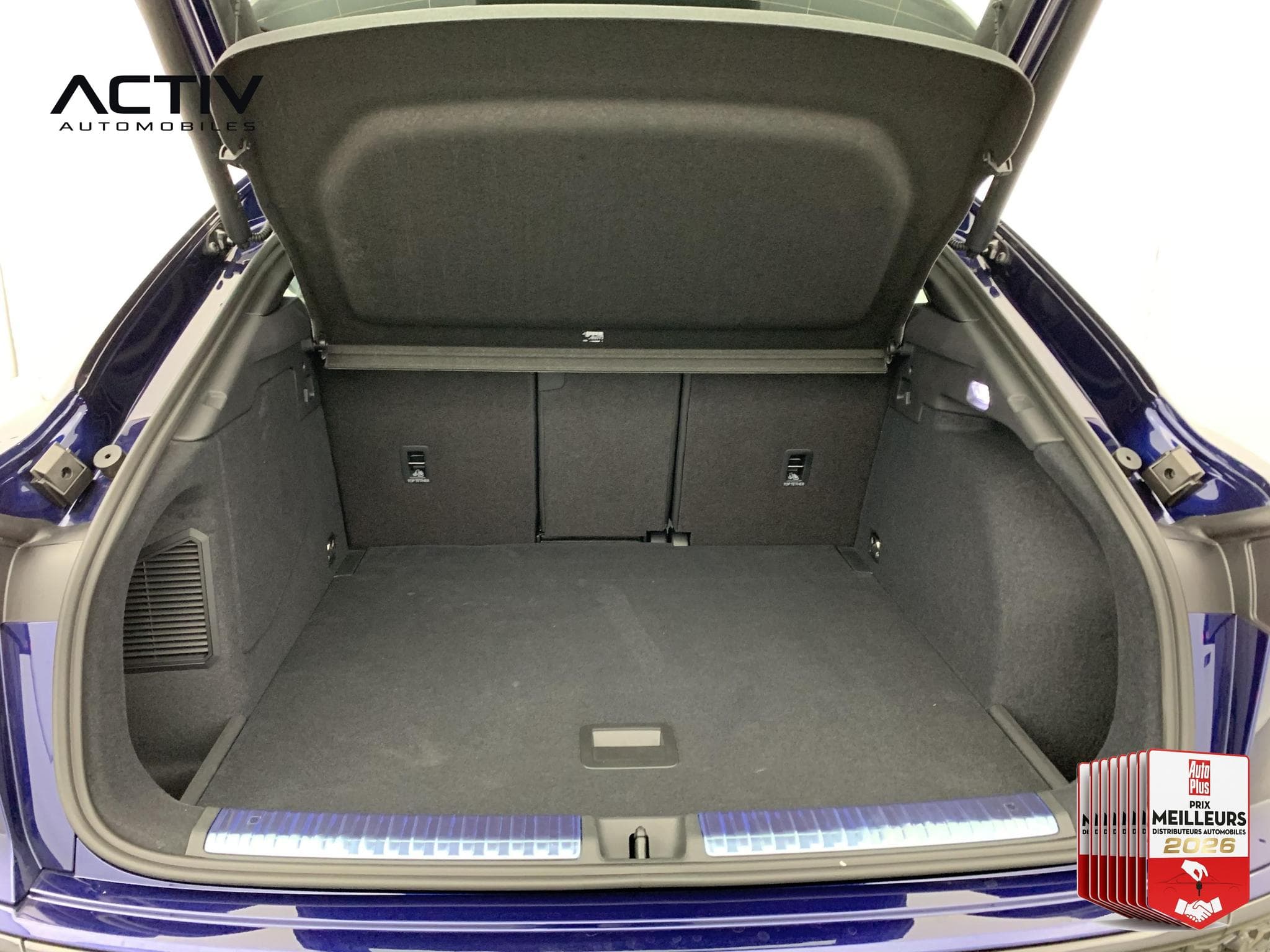 Audi Q3 E-HYBRID 272 CH S TRONIC 6 S LINE (2026) - Photo 11