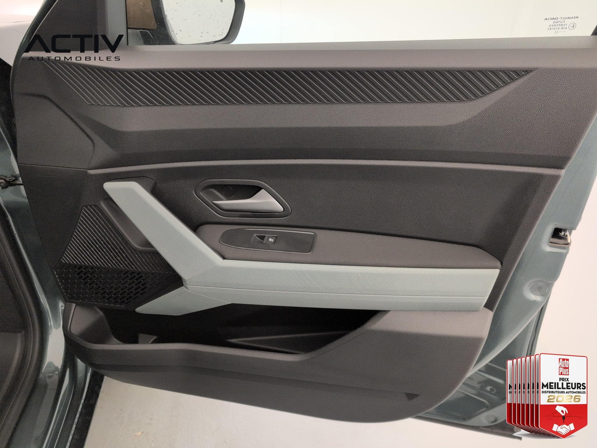 Dacia DUSTER Hybrid-G 150 4x4 Extreme (2026) - Foto 10