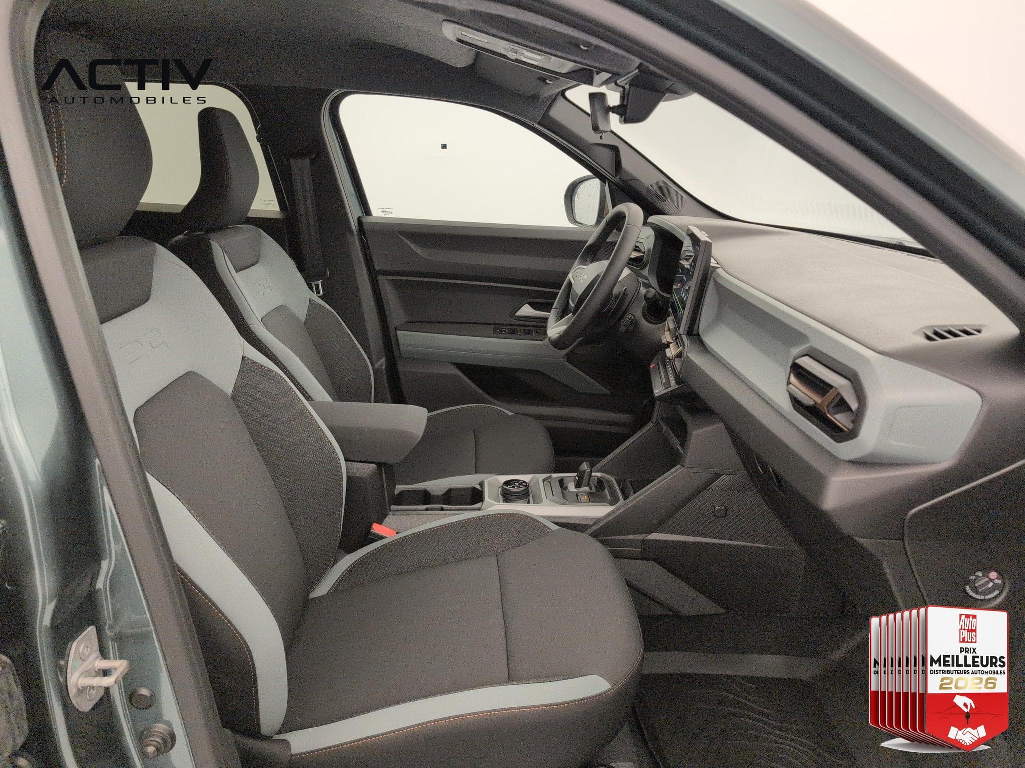 Dacia DUSTER Hybrid-G 150 4x4 Extreme (2026) - Foto 9