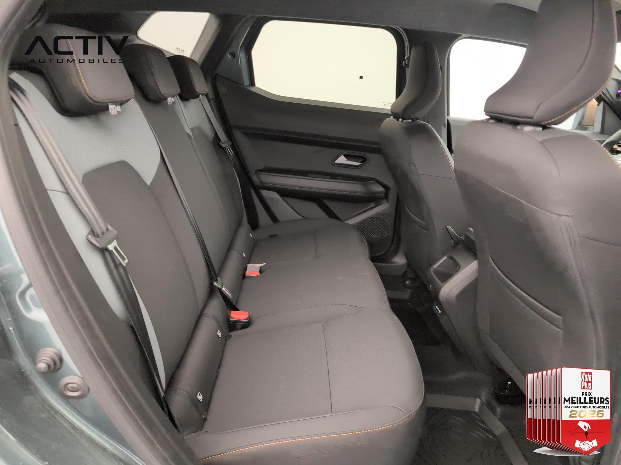 Dacia DUSTER Hybrid-G 150 4x4 Extreme (2026) - Foto 11