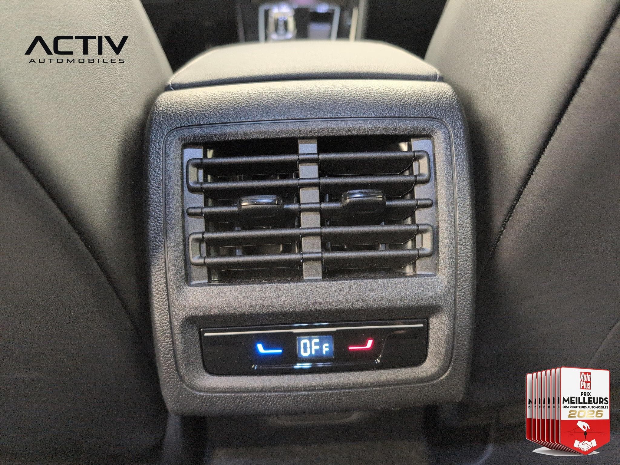 VW Golf VIII 2.0 TDI 150 DSG7 R-LINE (2026) - Photo 15