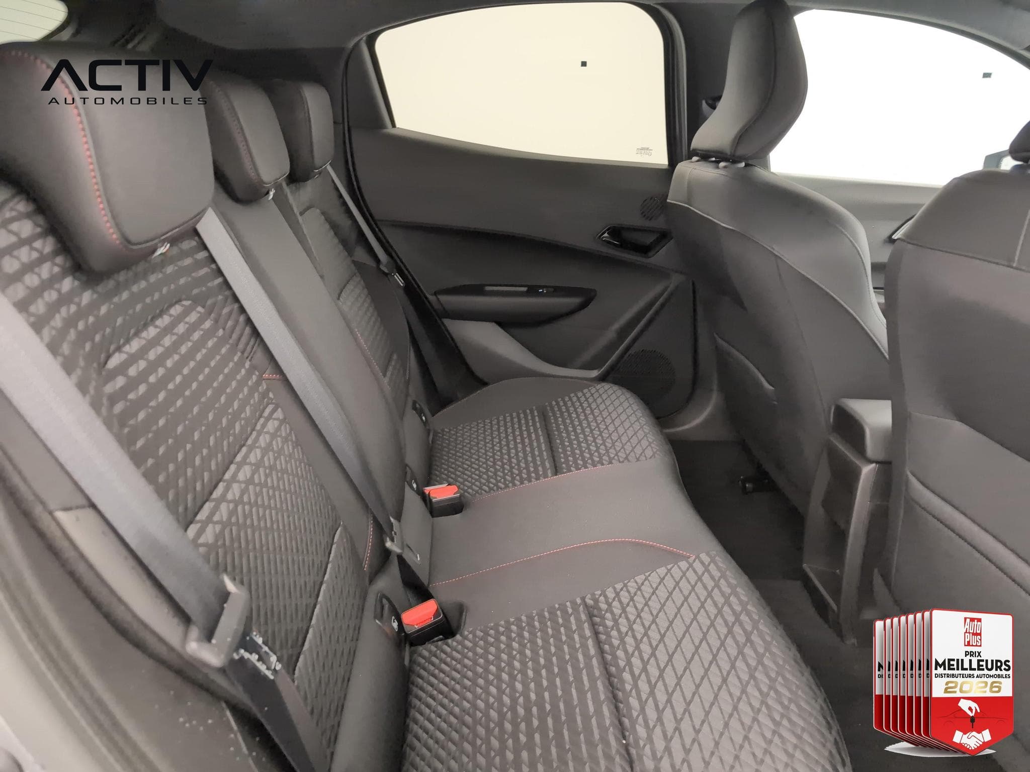Renault Clio E-TECH FULL HYBRID 160 CH TECHNO (2026) - Photo 11