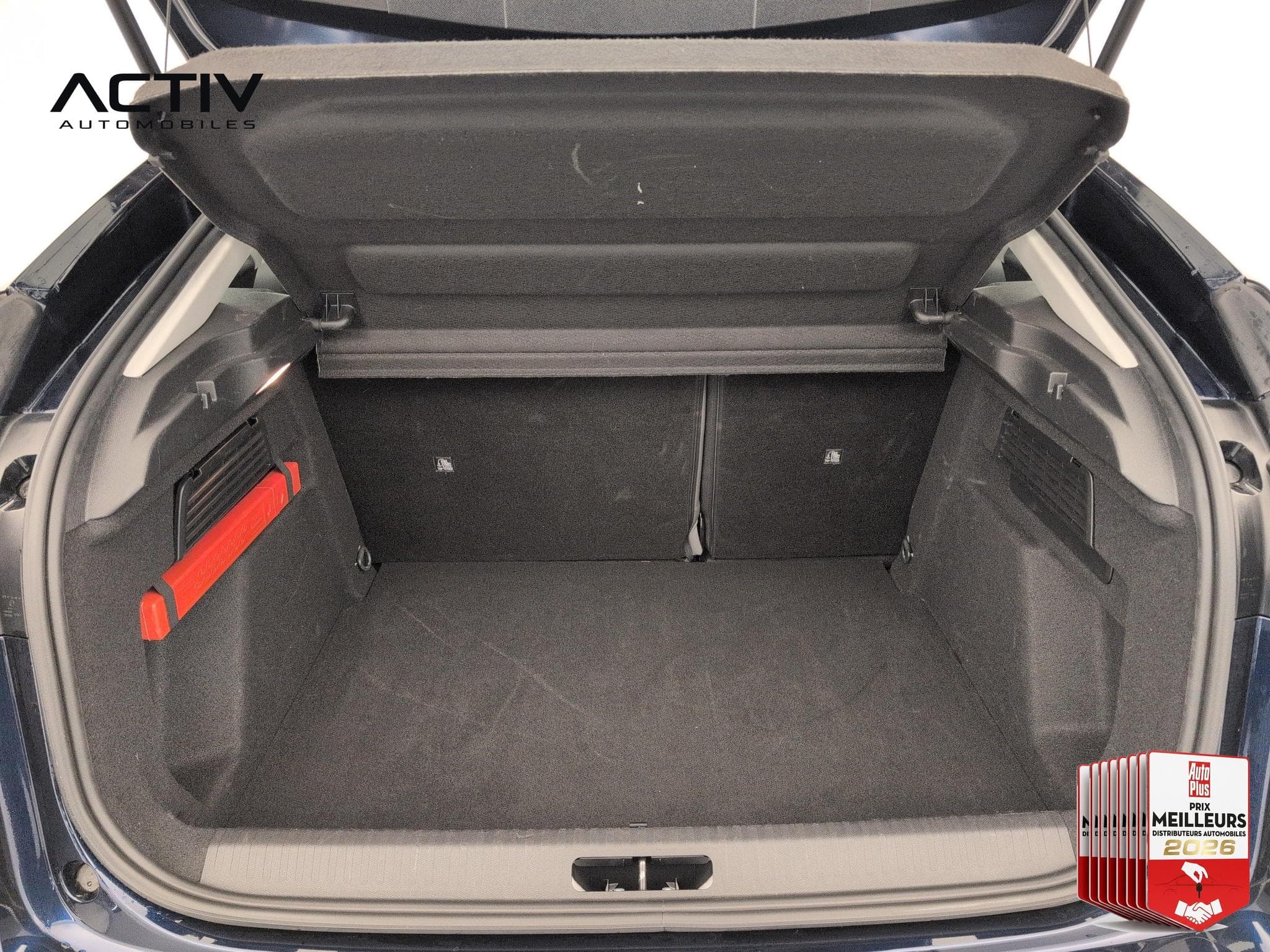 Citroën C4 Hybride 145 ch e-DCS6 Plus (2025) - Photo 11
