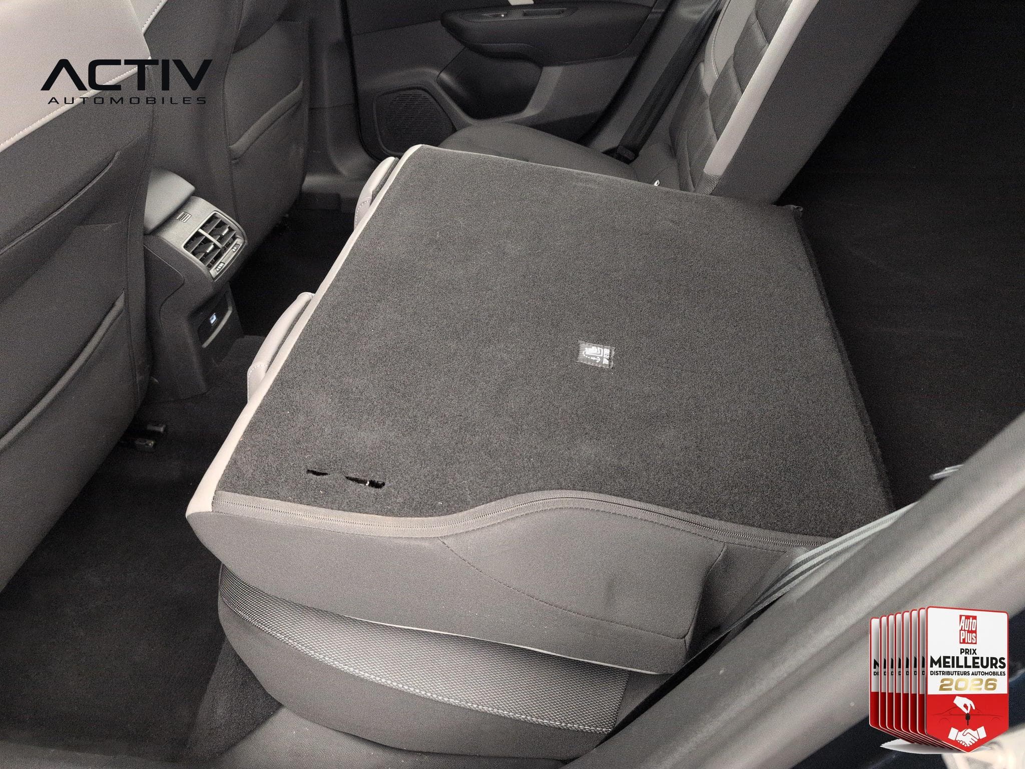 Citroën C4 Hybride 145 ch e-DCS6 Plus (2025) - Photo 12
