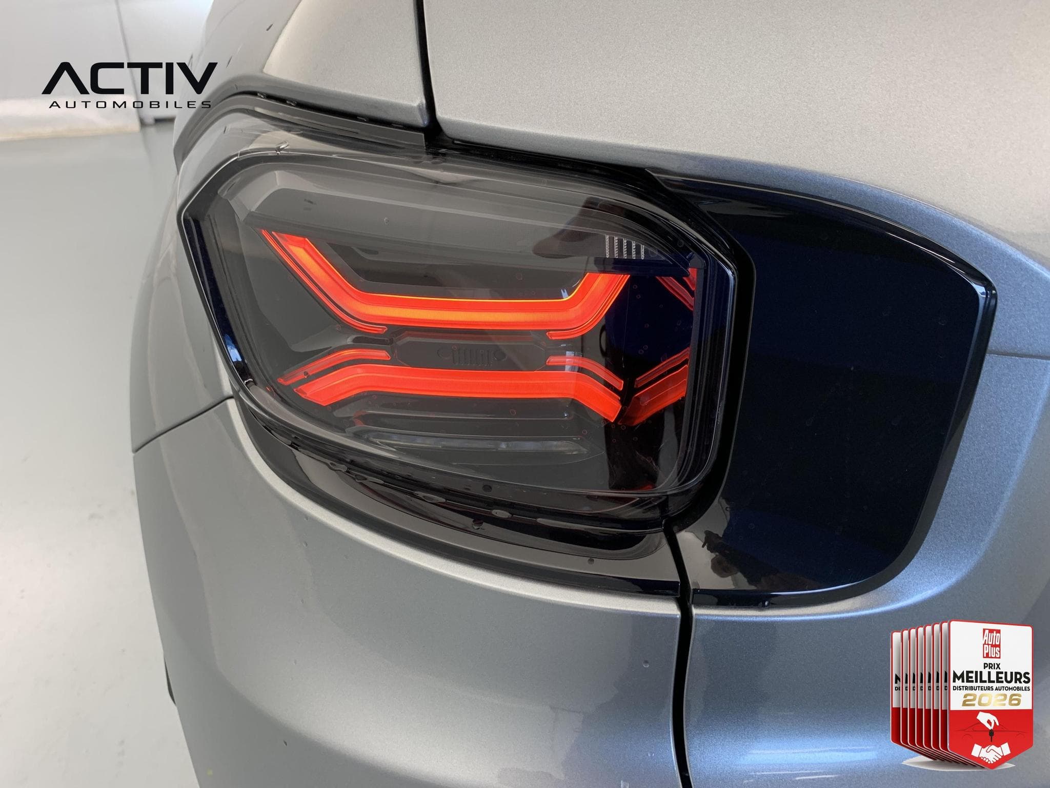 Jeep Avenger 1.2 Turbo T3 110 ch e-Hybrid BVR6 Summit (2026) - Photo 11