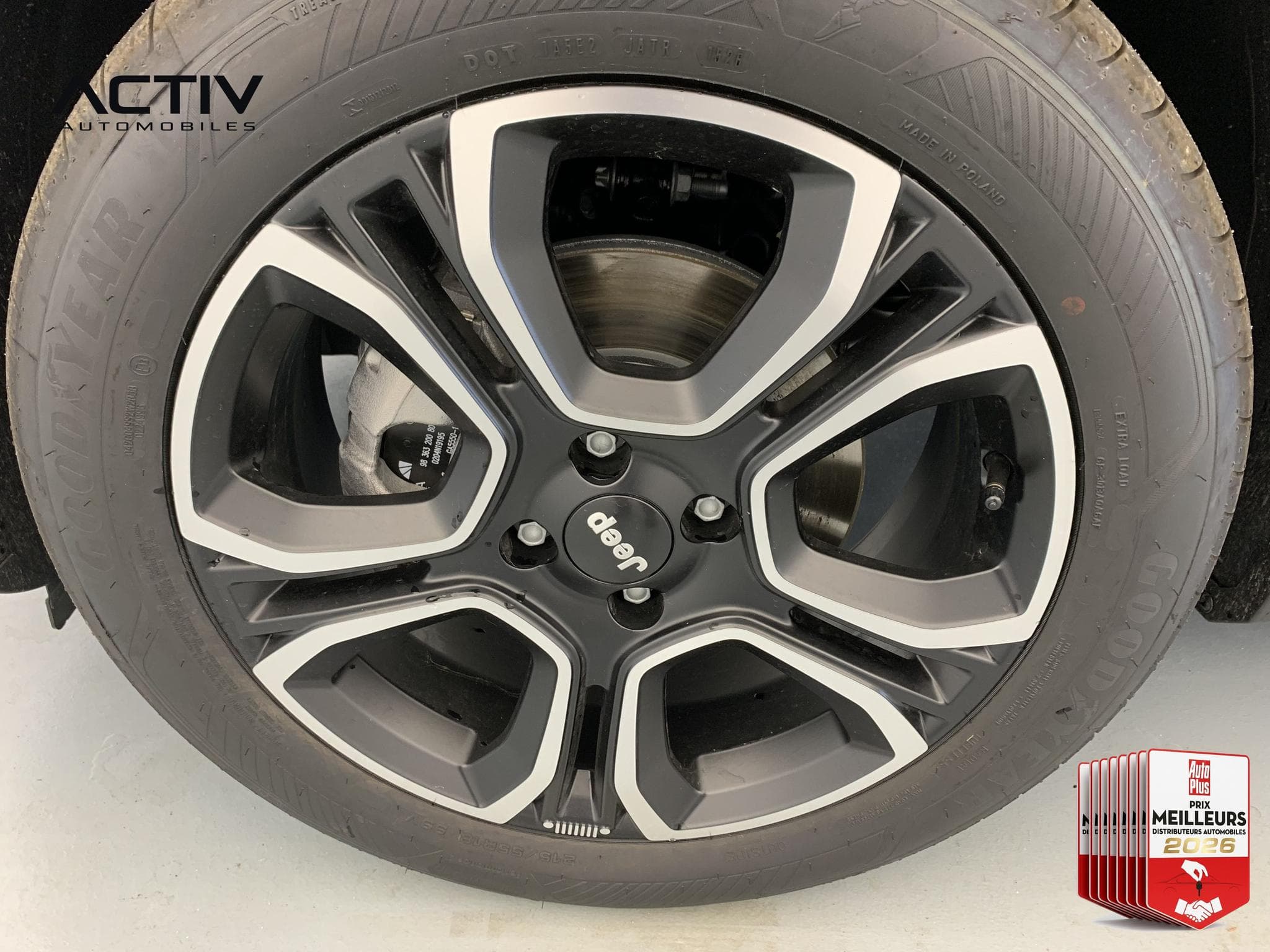 Jeep Avenger 1.2 Turbo T3 110 ch e-Hybrid BVR6 Summit (2026) - Photo 28
