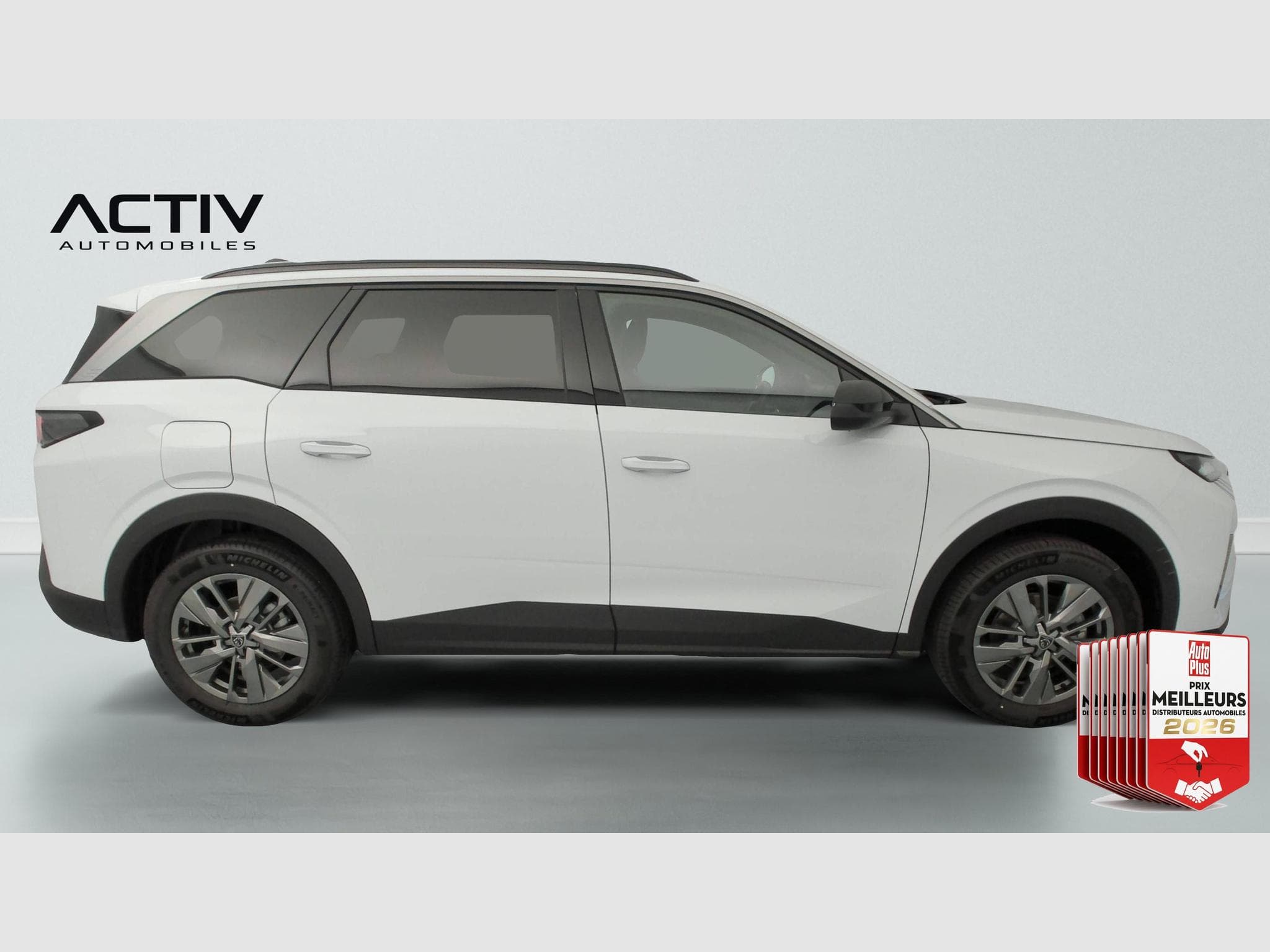 Peugeot 5008 Hybrid 145 e-DCS6 Allure (2026) - Foto 8