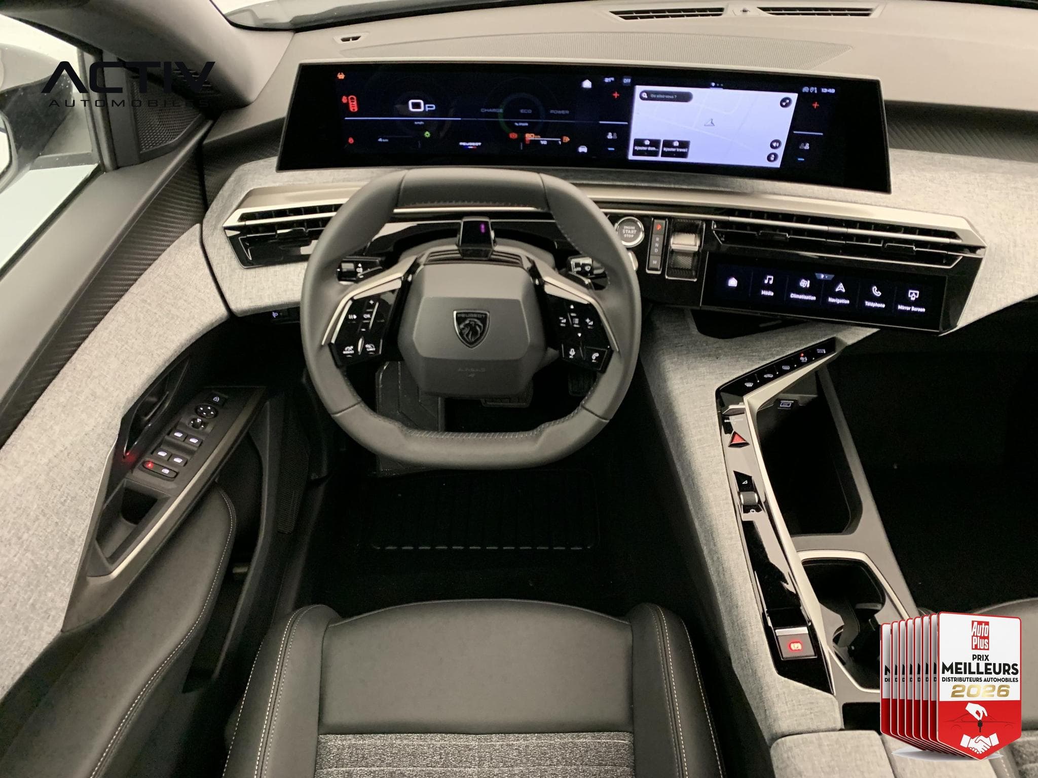 Peugeot 5008 Hybrid 145 e-DCS6 Allure (2026) - Foto 13