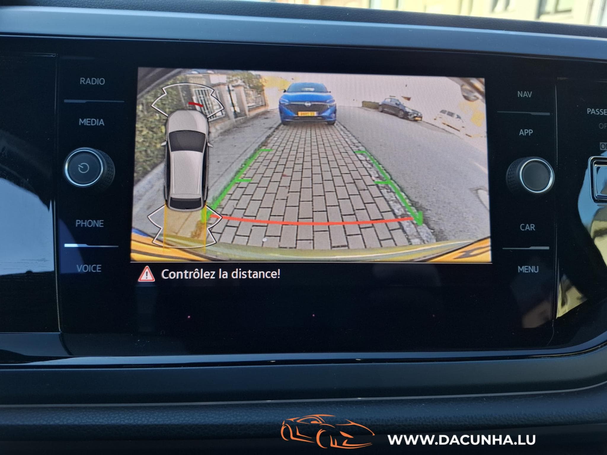 VW Taigo R-Line 1.0 TSI 110 DSG Black EDITION, NAVI, LED, KAMERA, SPO (2026) - Foto 6