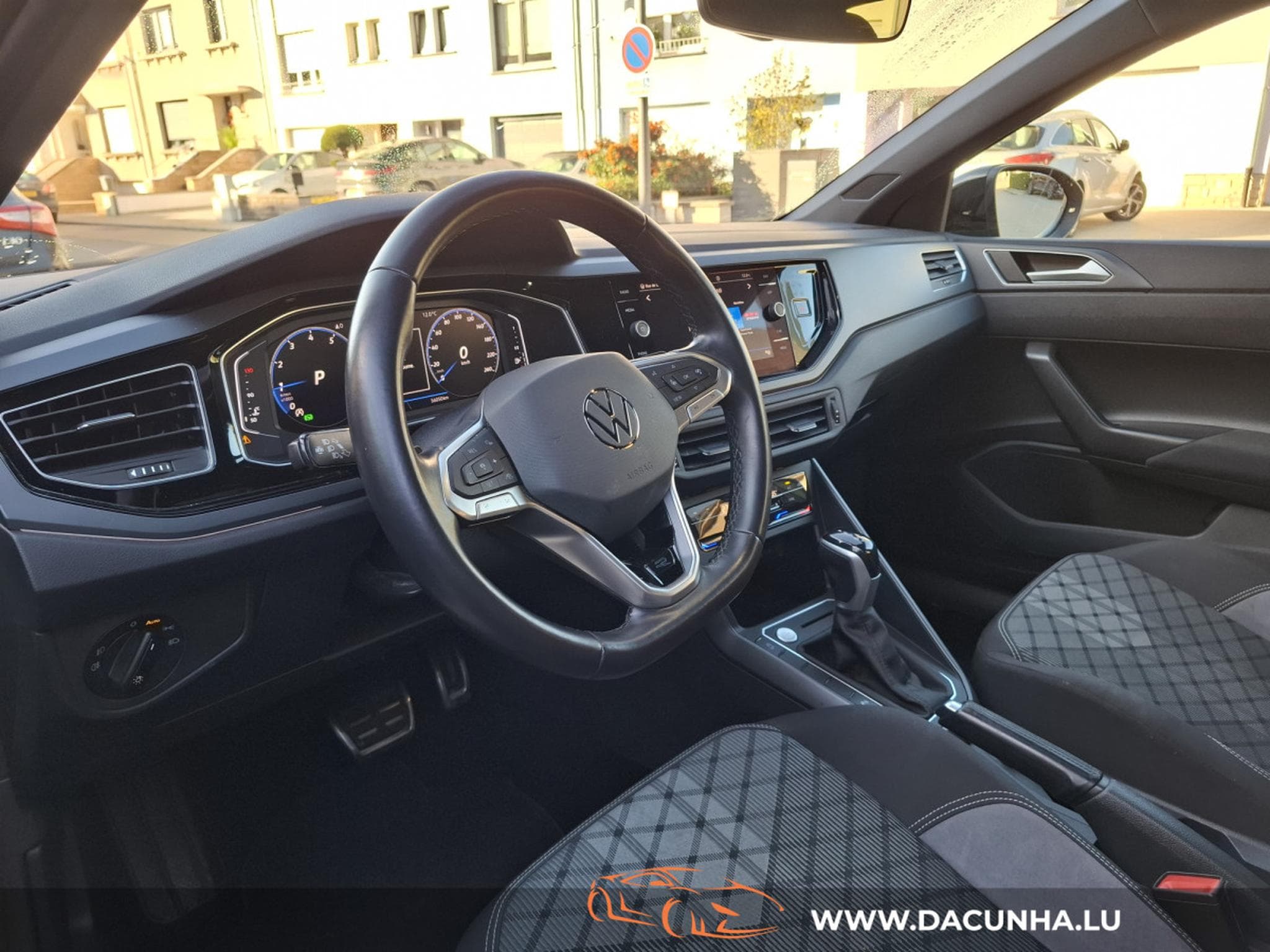VW Taigo R-Line 1.0 TSI 110 DSG Black EDITION, NAVI, LED, KAMERA, SPO (2026) - Foto 5