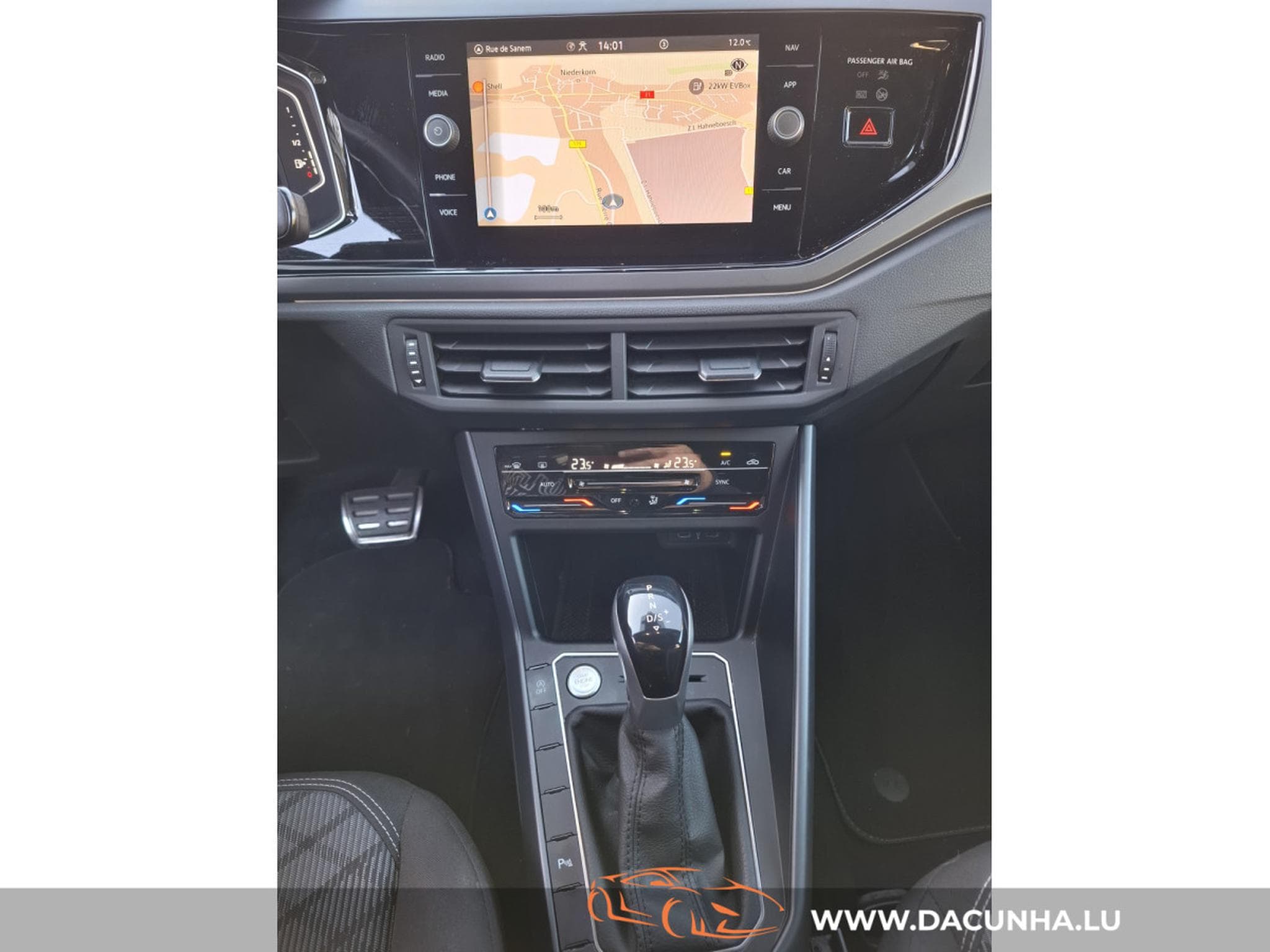 VW Taigo R-Line 1.0 TSI 110 DSG Black EDITION, NAVI, LED, KAMERA, SPO (2026) - Foto 7