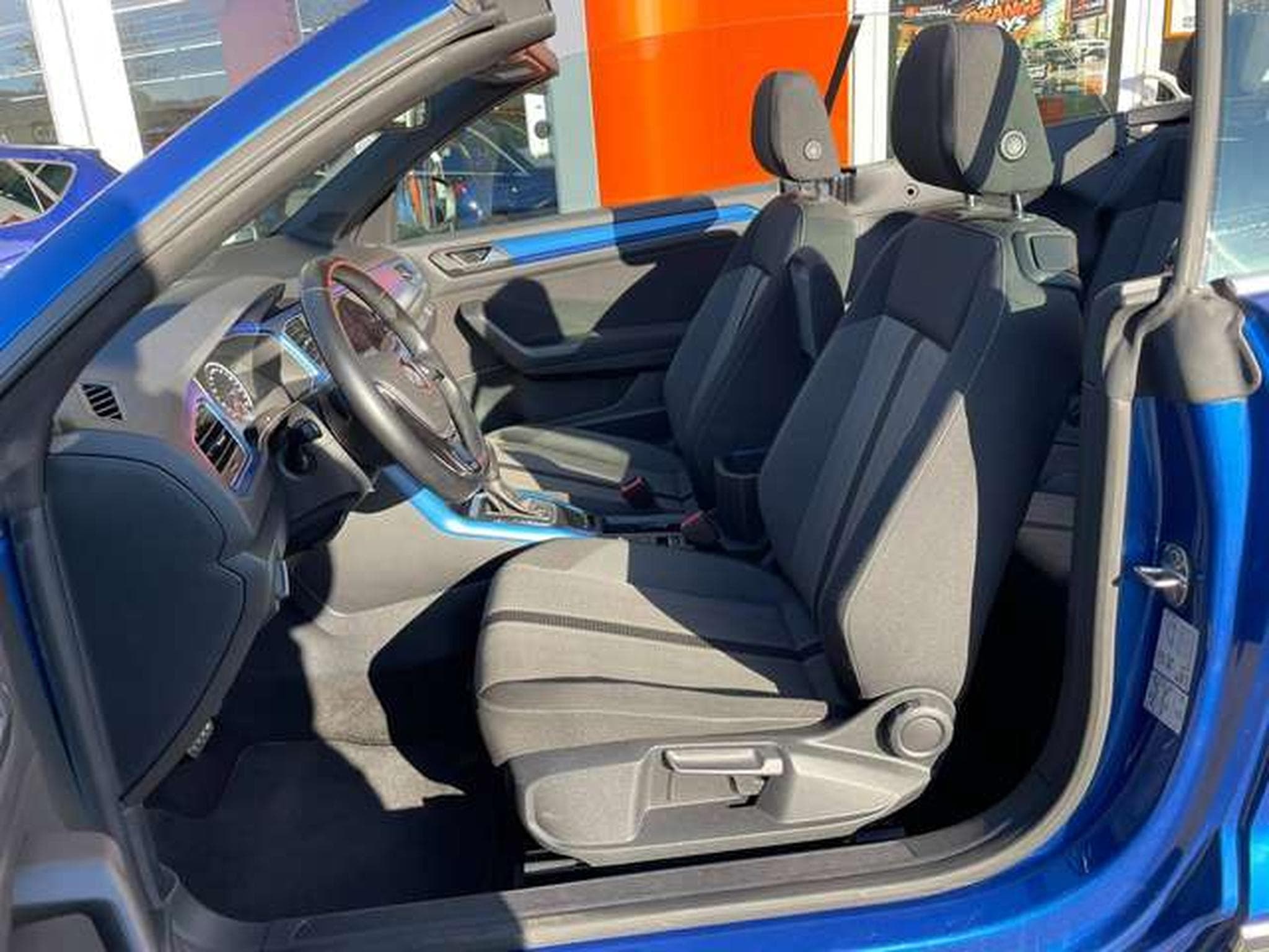 VW T-Roc T-Roc Cabriolet 1.5 TSI ACT OPF DSG - JUSQU'A 36 MOIS DE GAR (2020) - Photo 17