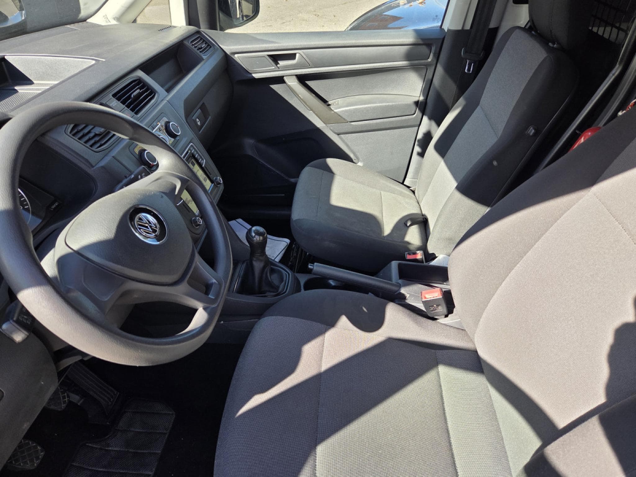 VW Caddy Maxi Cargo 2.0 TDI 102 CV  Garantie 12 Mois (2019) - Photo 6