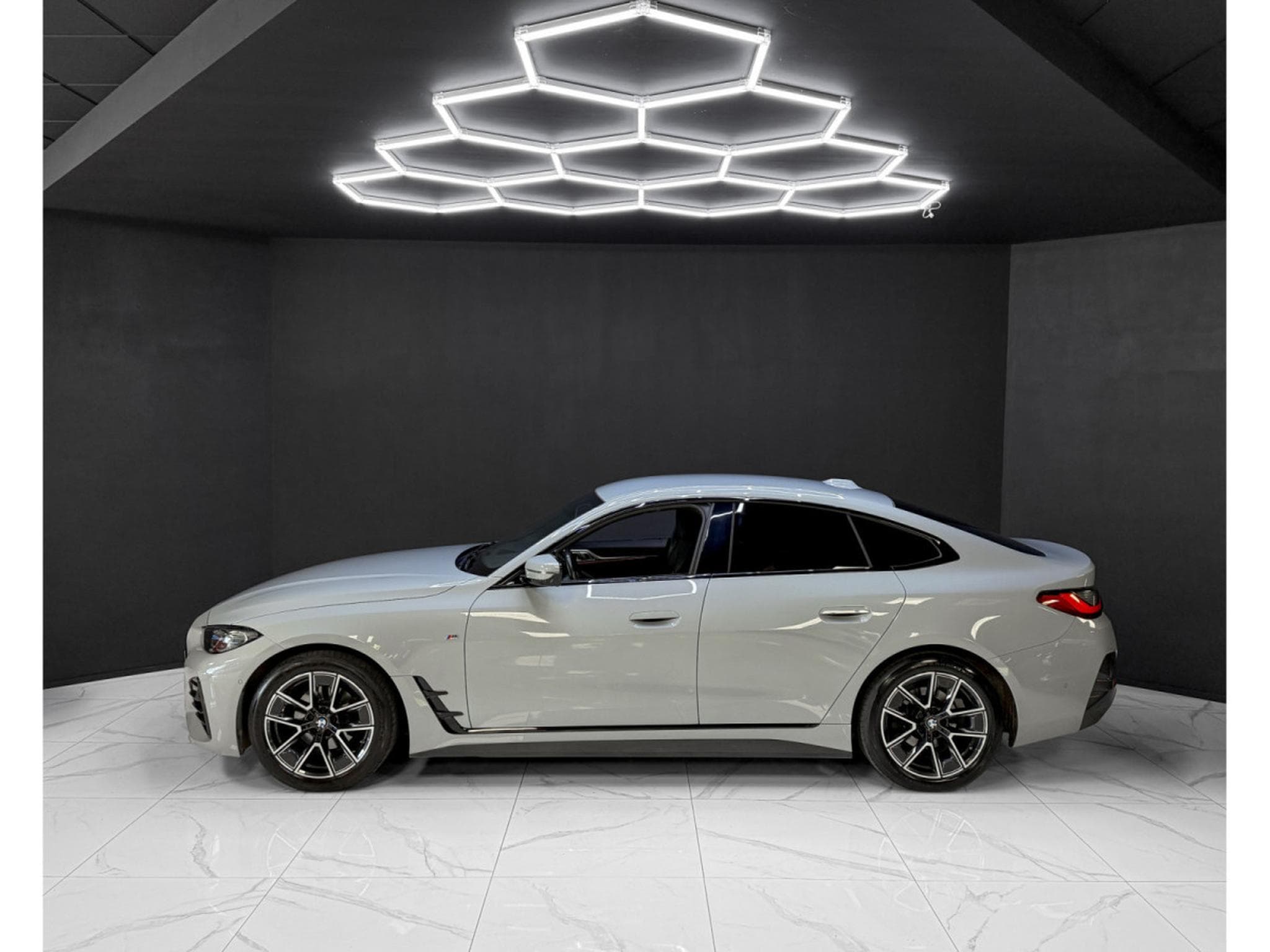 BMW 420 d M Sport / HK / ACC / LASER / WINTER SET (2023) - Photo 2