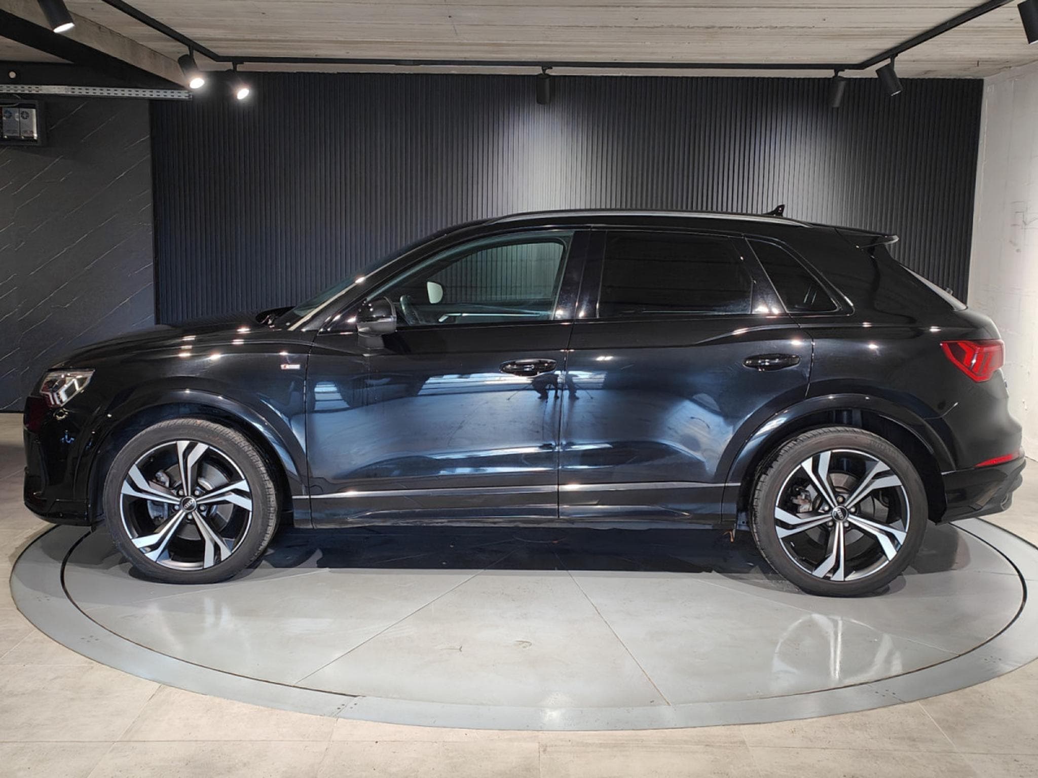 Audi Q3 40TDI QUATTRO S-TRONIC S-LINE CARPLAY CAMERA ECLAIRAGE AMBIA (2022) - Photo 5