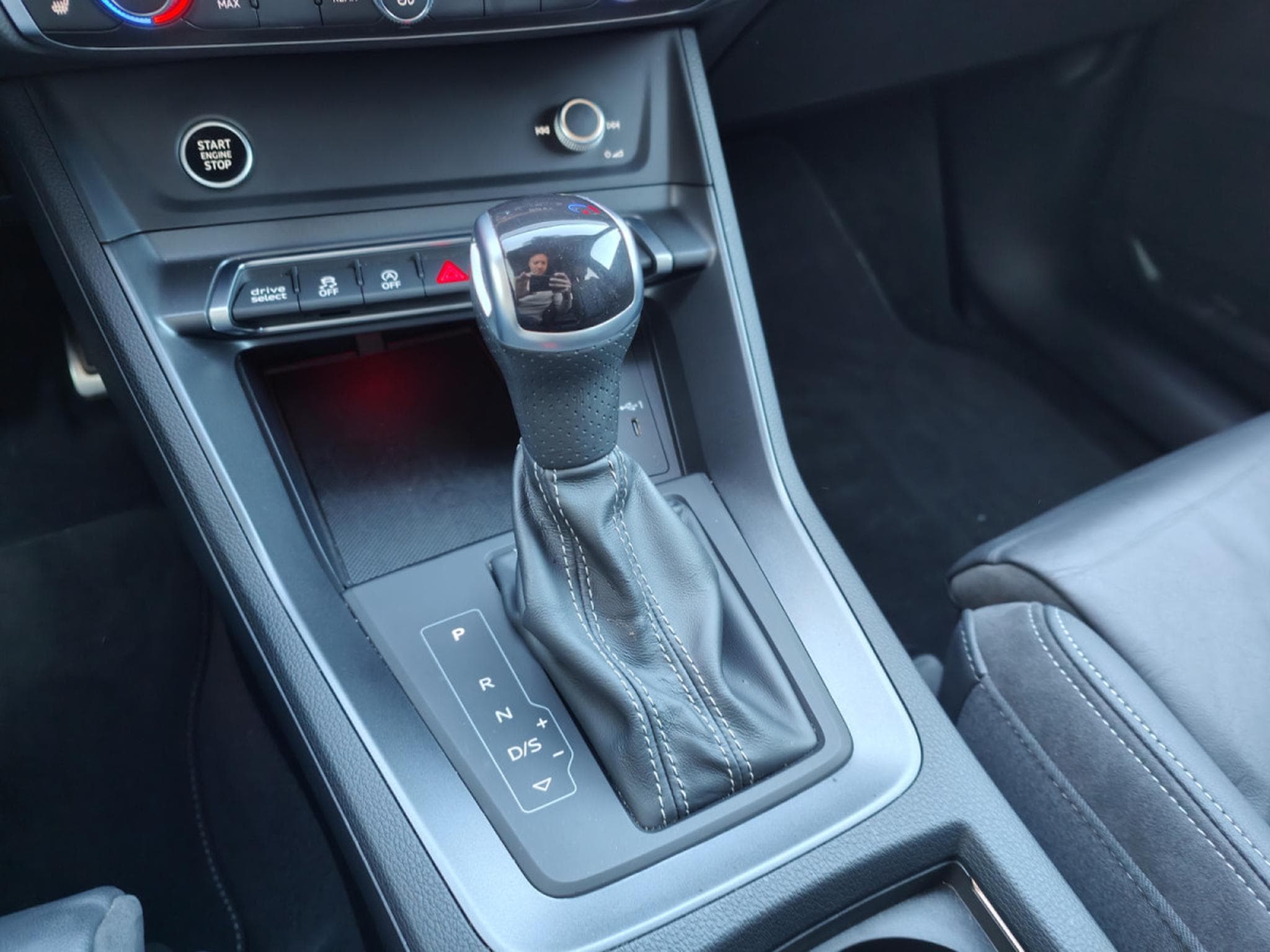 Audi Q3 40TDI QUATTRO S-TRONIC S-LINE CARPLAY CAMERA ECLAIRAGE AMBIA (2022) - Photo 16