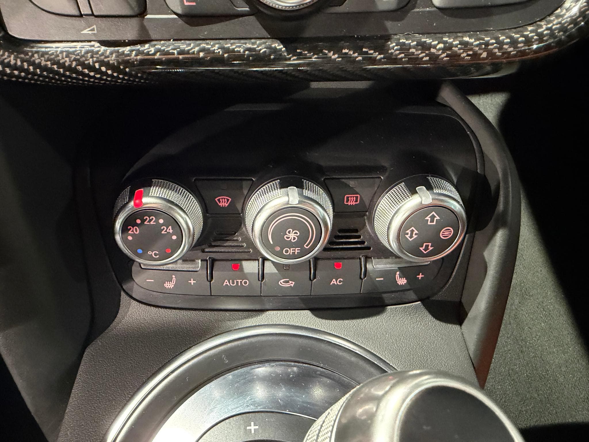 Audi R8 4.2 FSI quattro R tronic (2009) - Photo 17