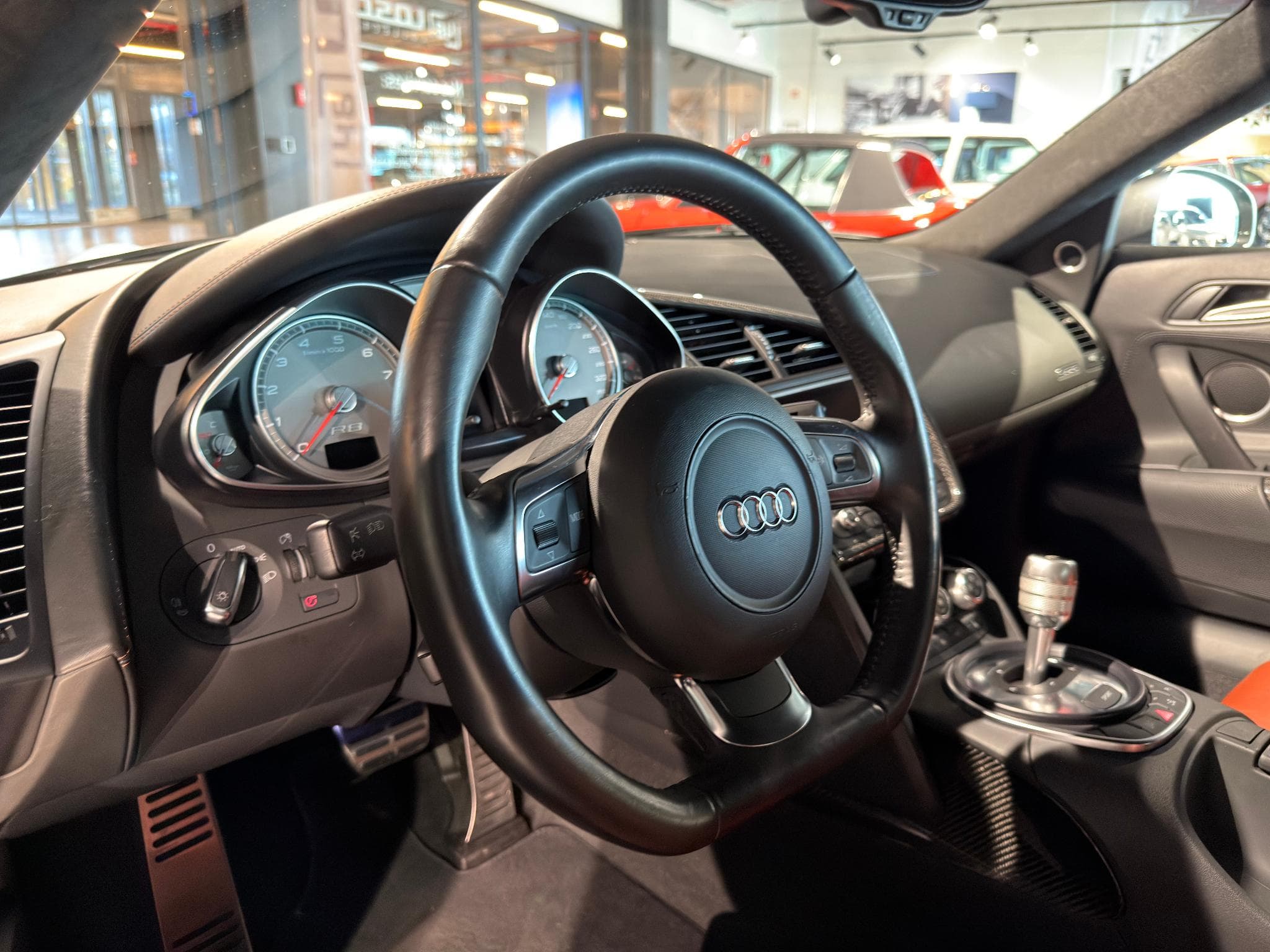 Audi R8 4.2 FSI quattro R tronic (2009) - Photo 13