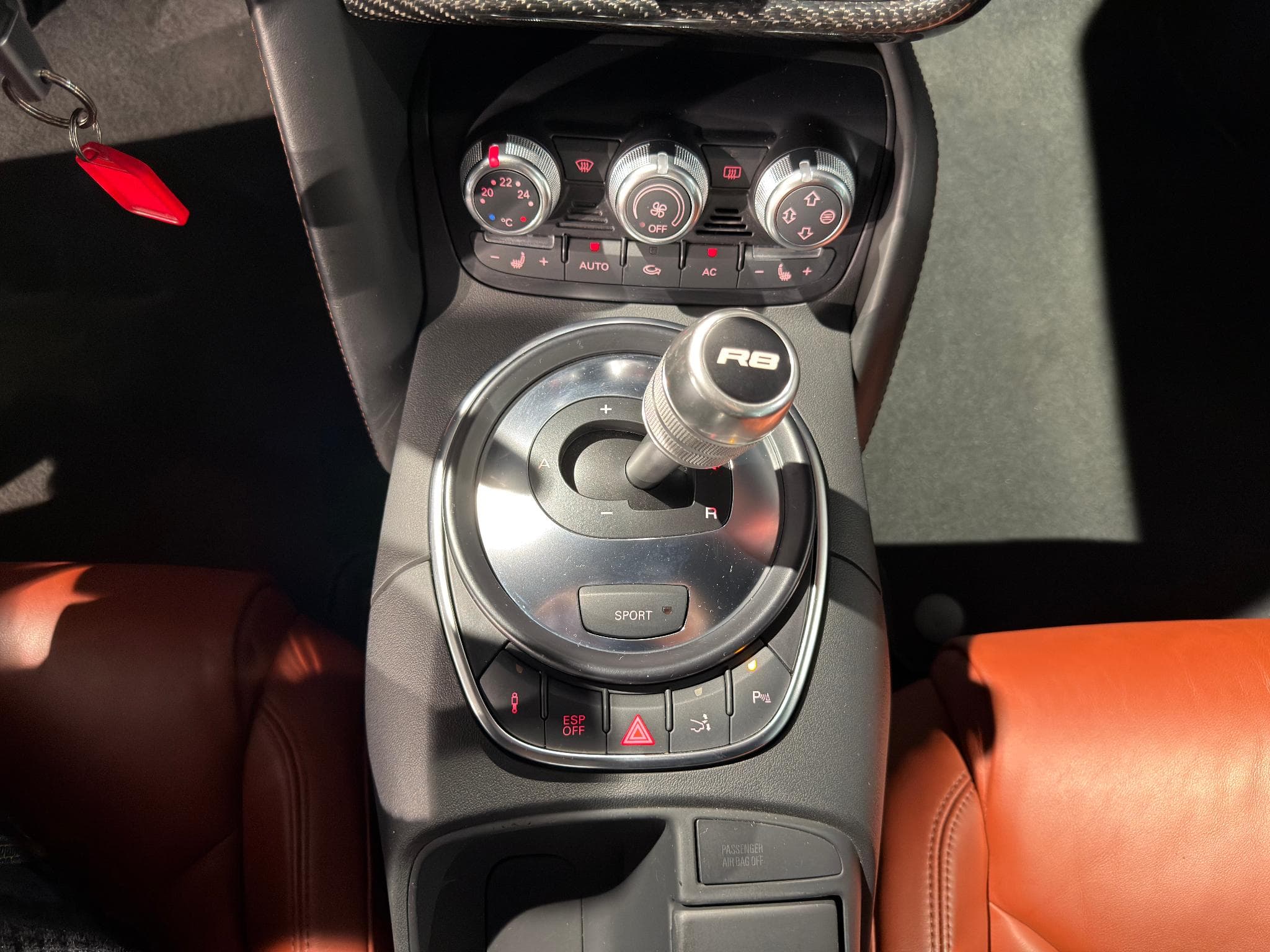 Audi R8 4.2 FSI quattro R tronic (2009) - Photo 18