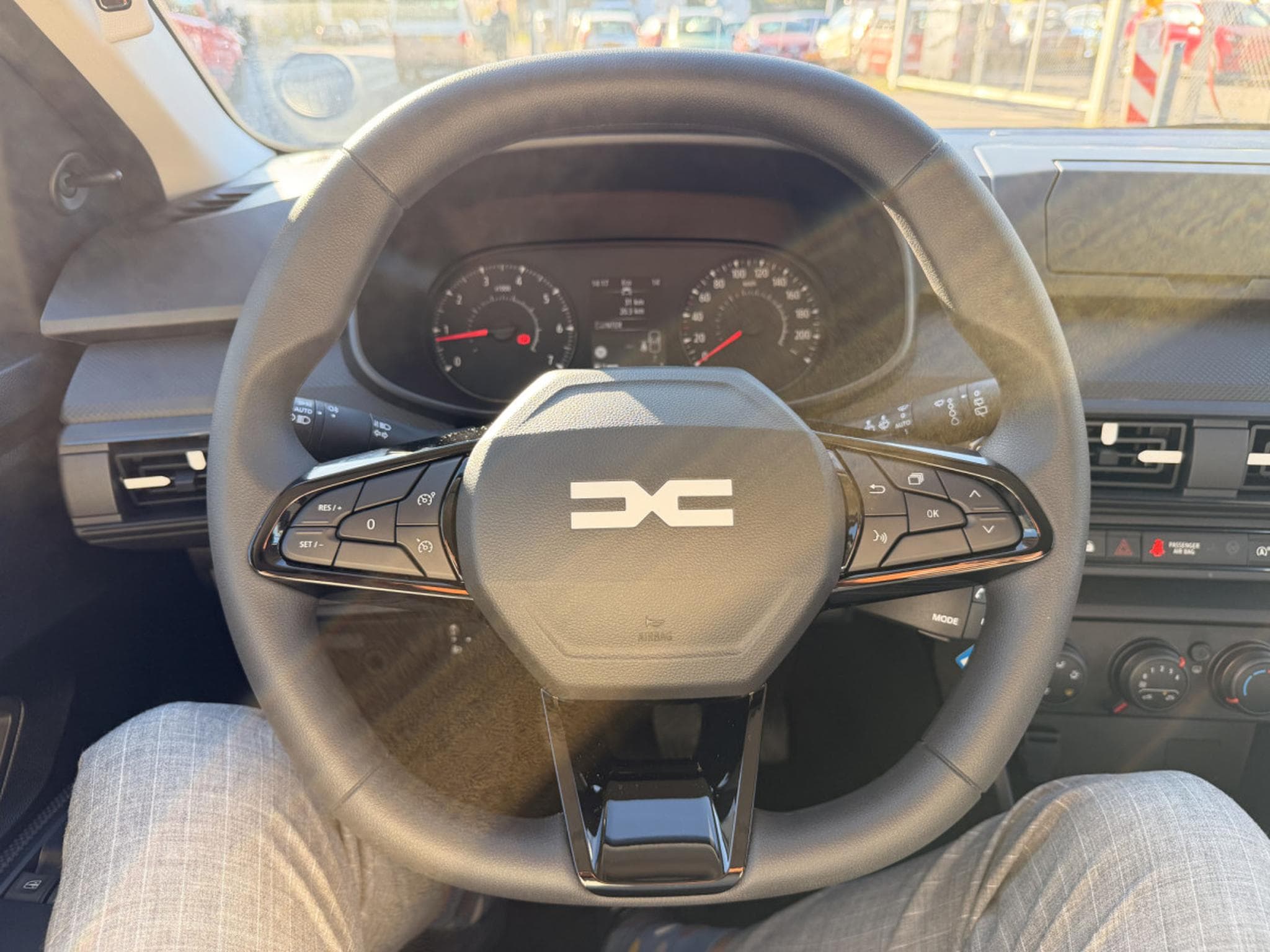 Dacia Sandero 1.0 Tce 100 Essentiel (2026) - Photo 16