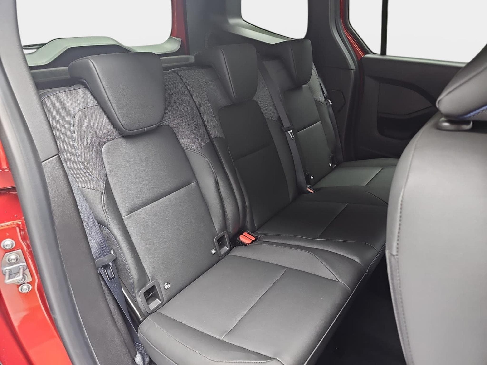 Nissan Townstar 1.3 DIG-T 130  Auto L1 Tekna (2026) - Photo 16
